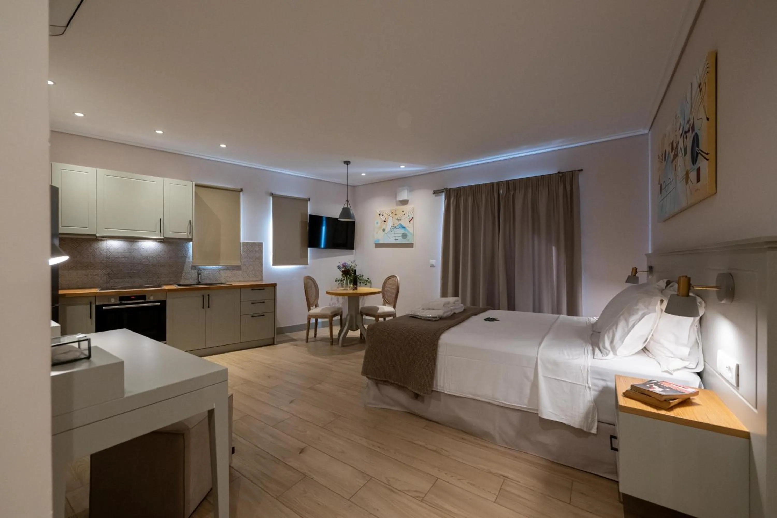 Bed in Kannas Mani Luxury Suites -Adults Friendly 14 Plus