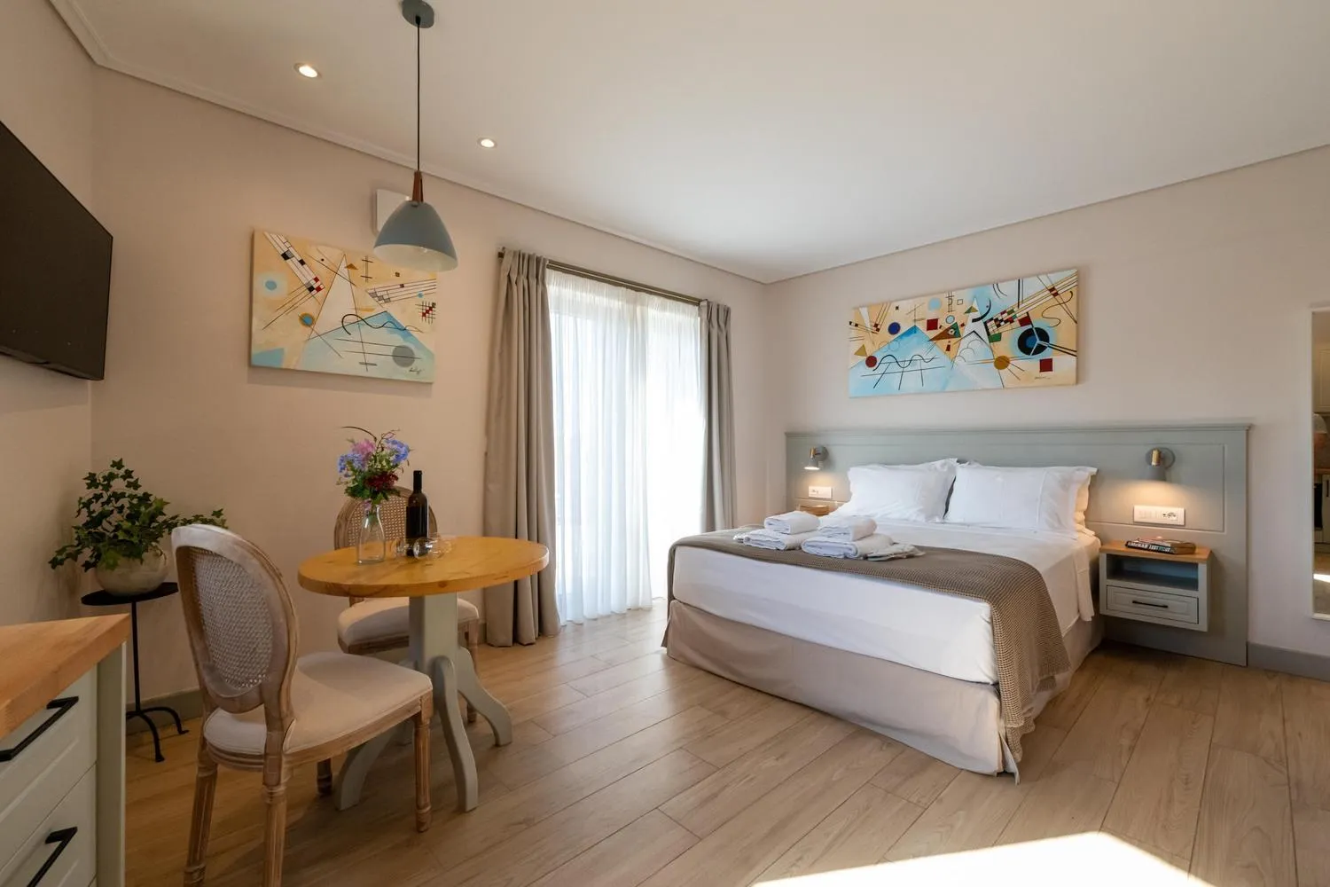 Bed in Kannas Mani Luxury Suites -Adults Friendly 14 Plus