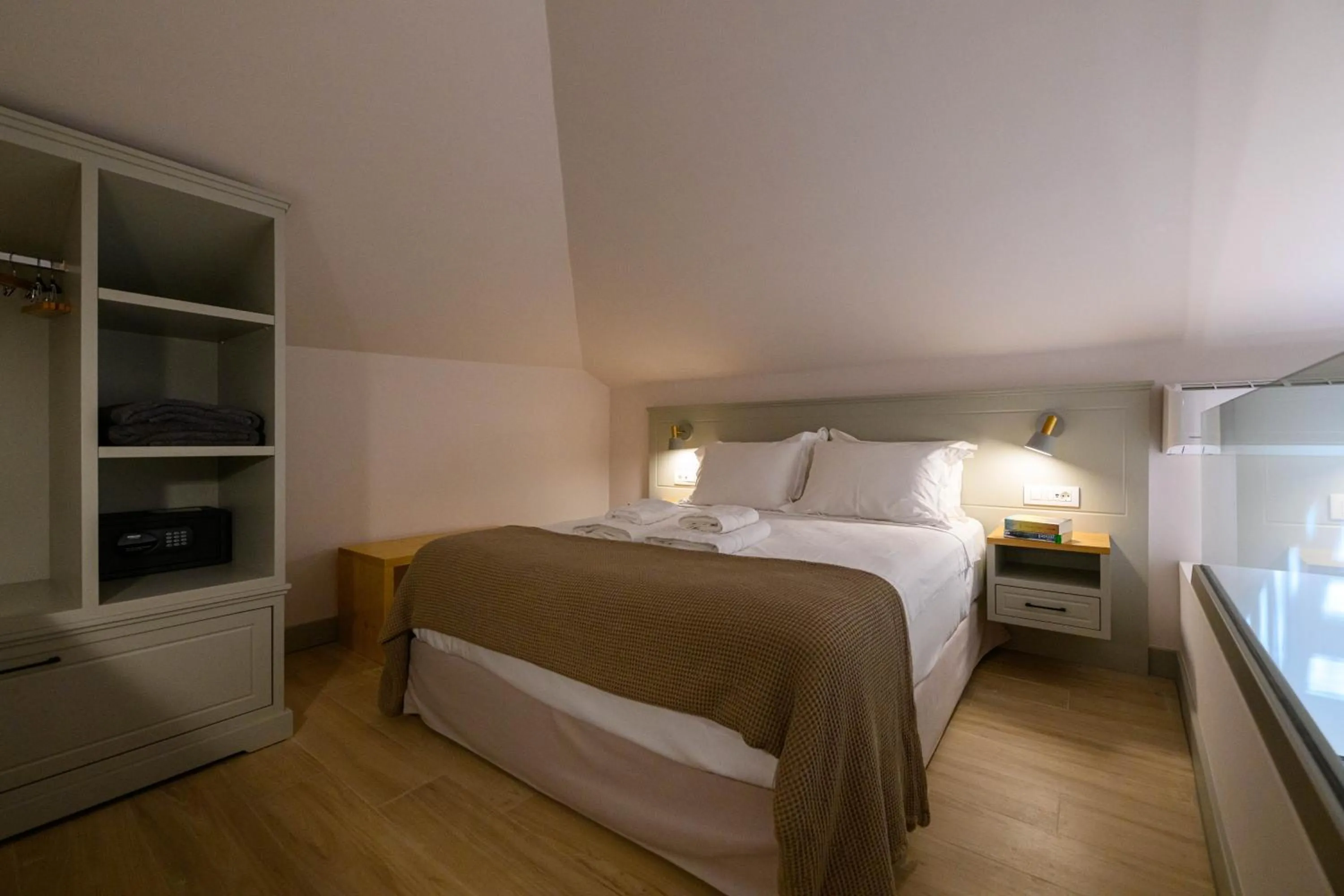 Bed in Kannas Mani Luxury Suites -Adults Friendly 14 Plus