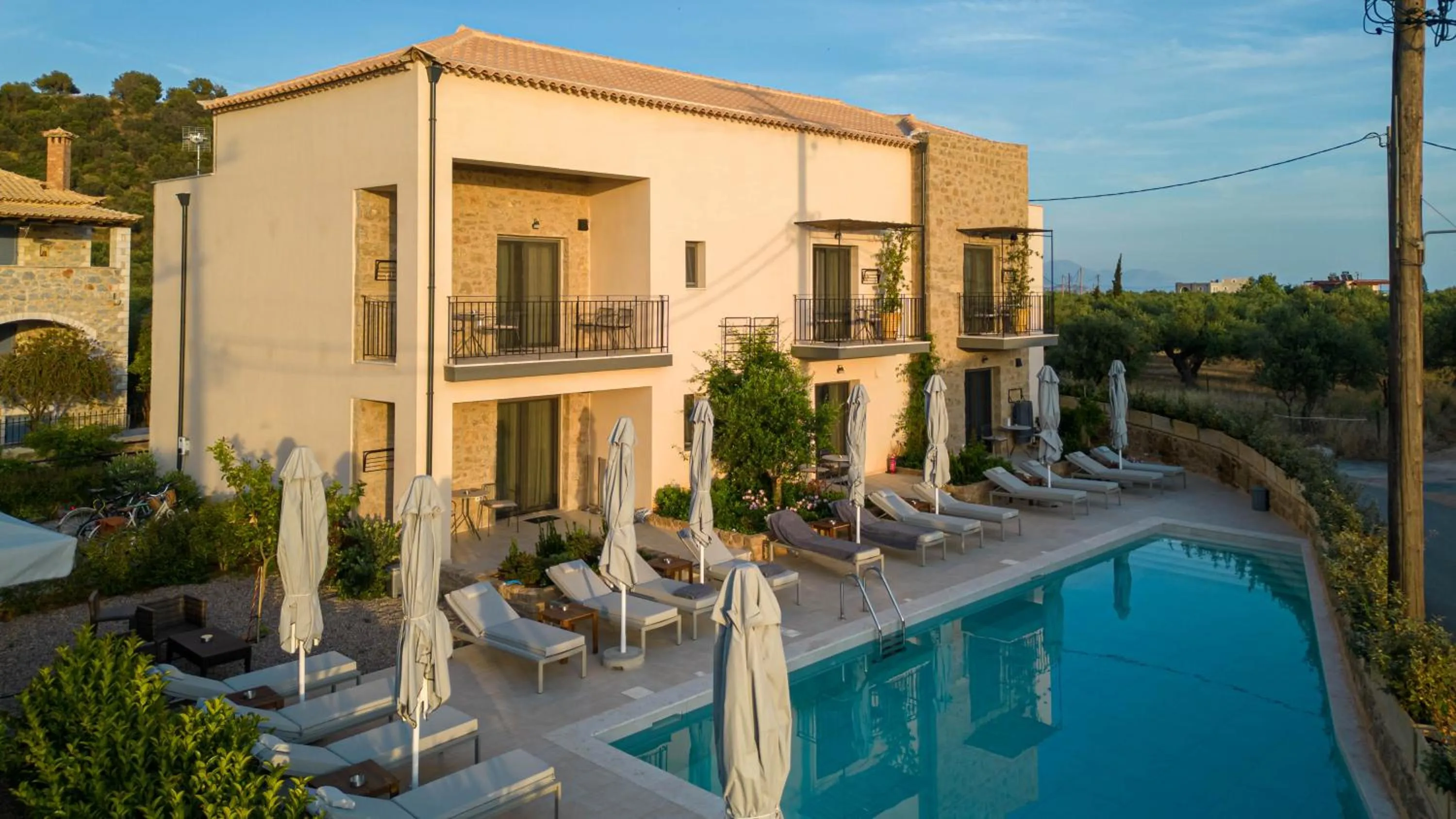 Kannas Mani Luxury Suites -Adults Friendly 14 Plus