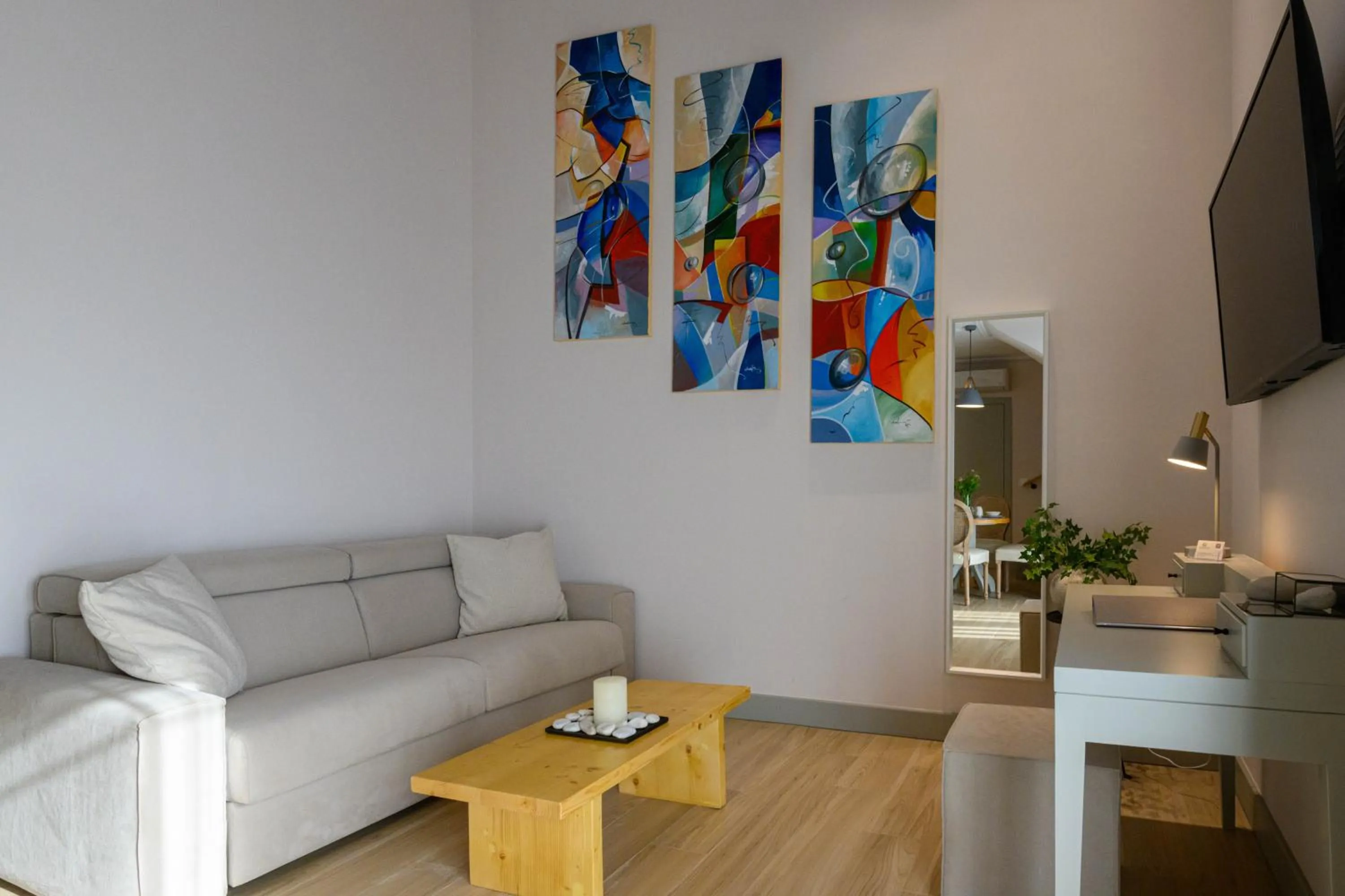 Kannas Mani Luxury Suites -Adults Friendly 14 Plus