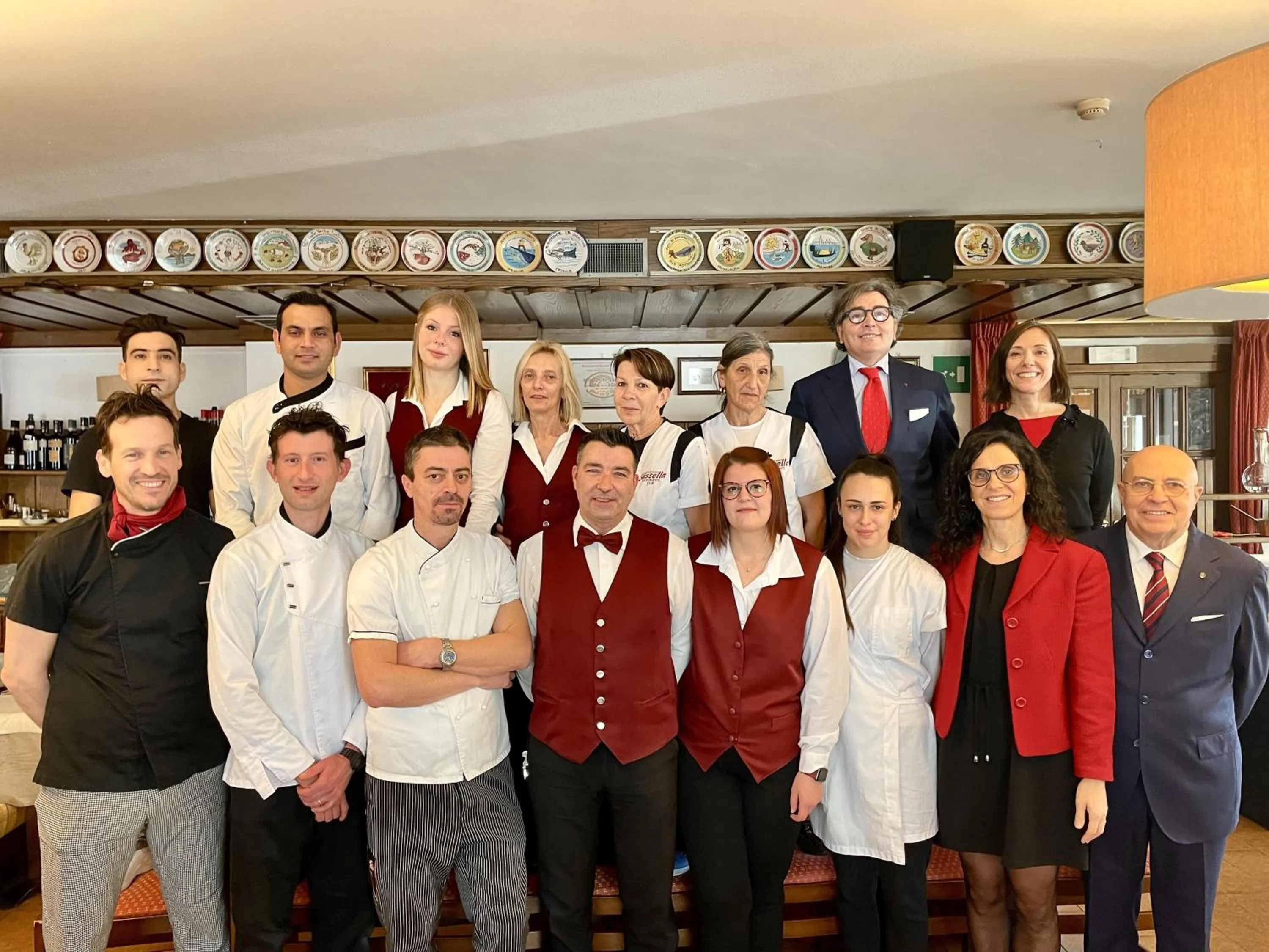 Restaurant/places to eat in Hotel Sassella