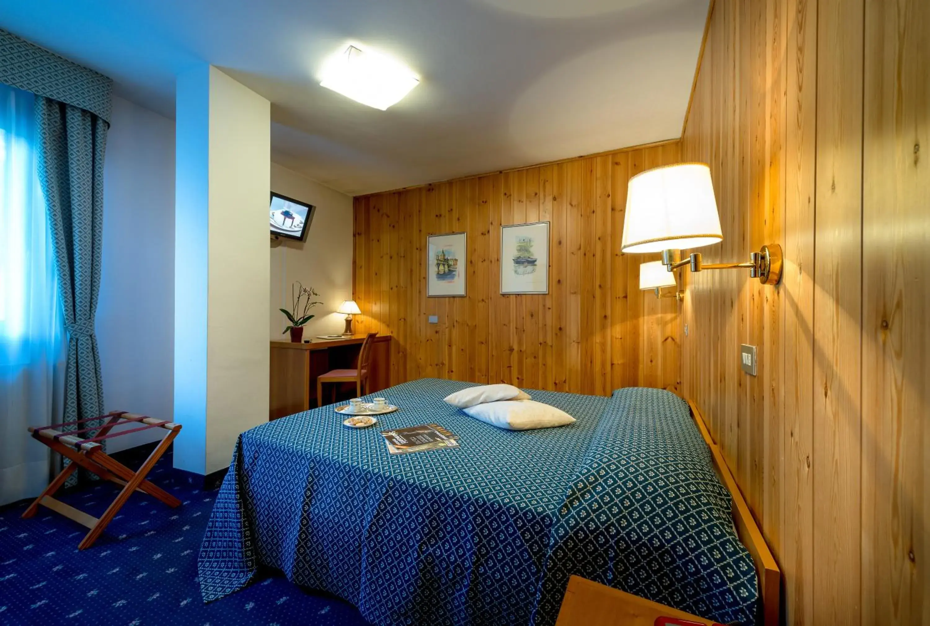 Classic Double or Twin Room in Hotel Sassella Classic Double or Twin Room in Hotel Sassella