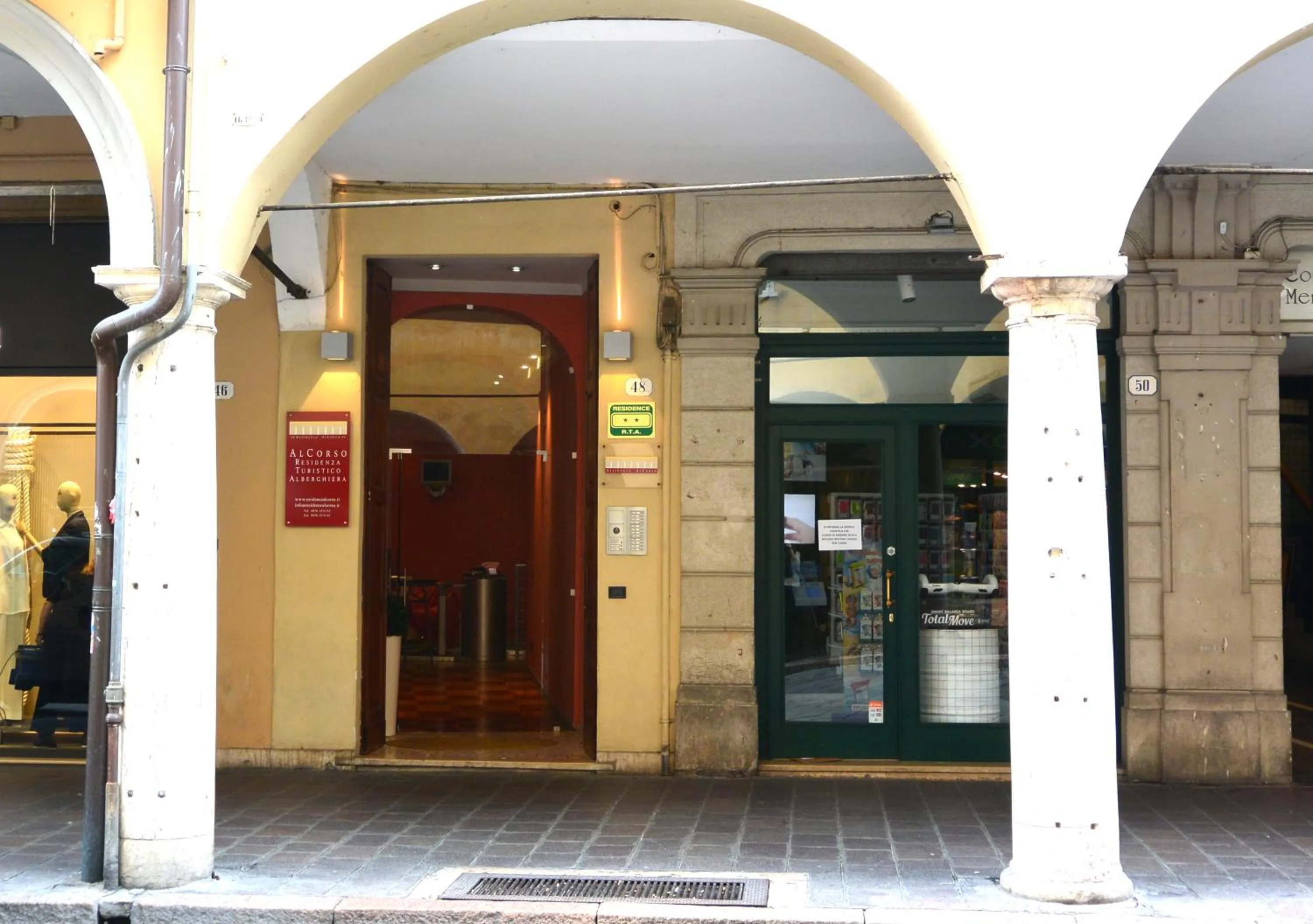 Facade/entrance in Residence Alcorso
