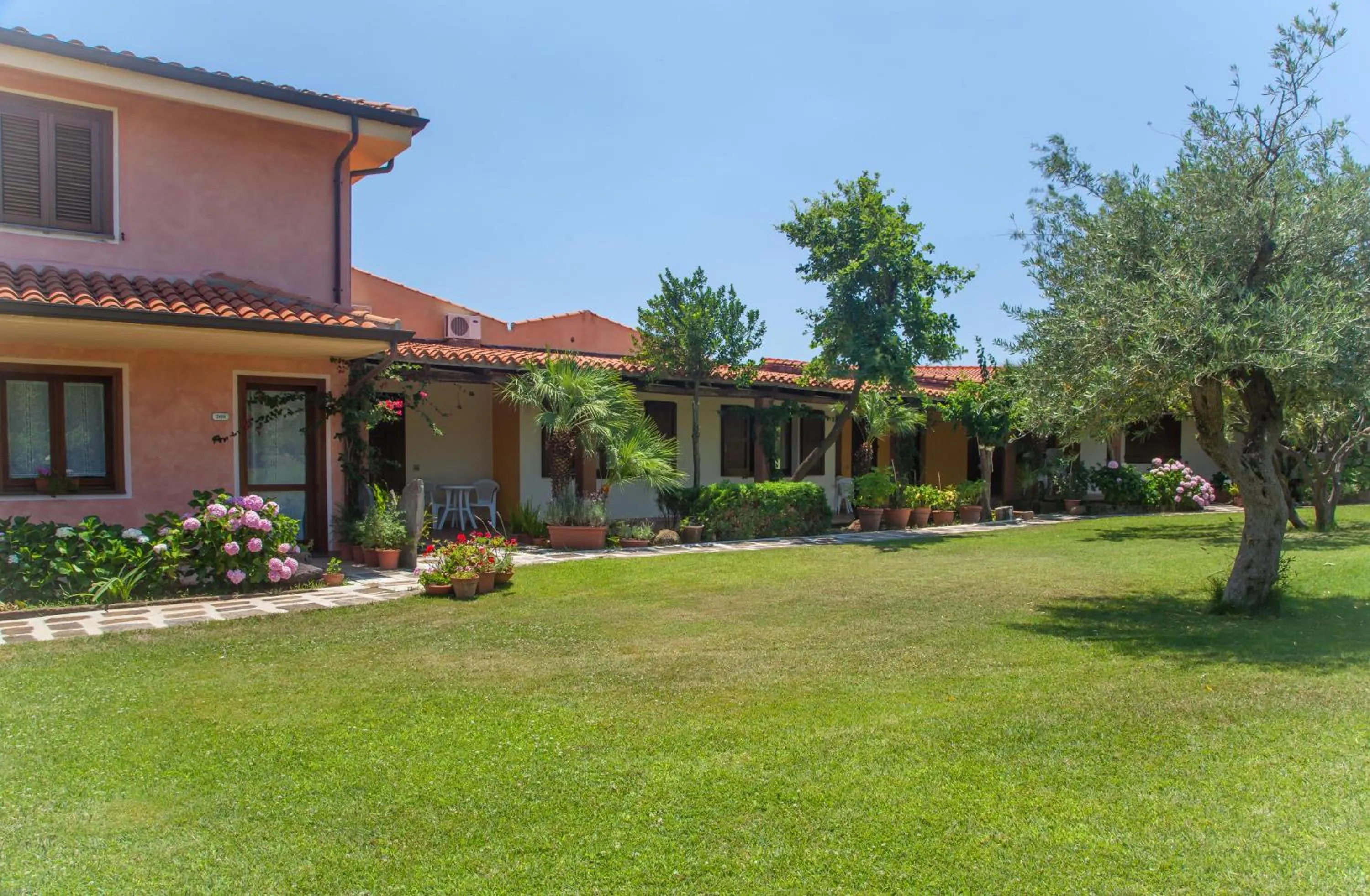 Property building in Sa Mola