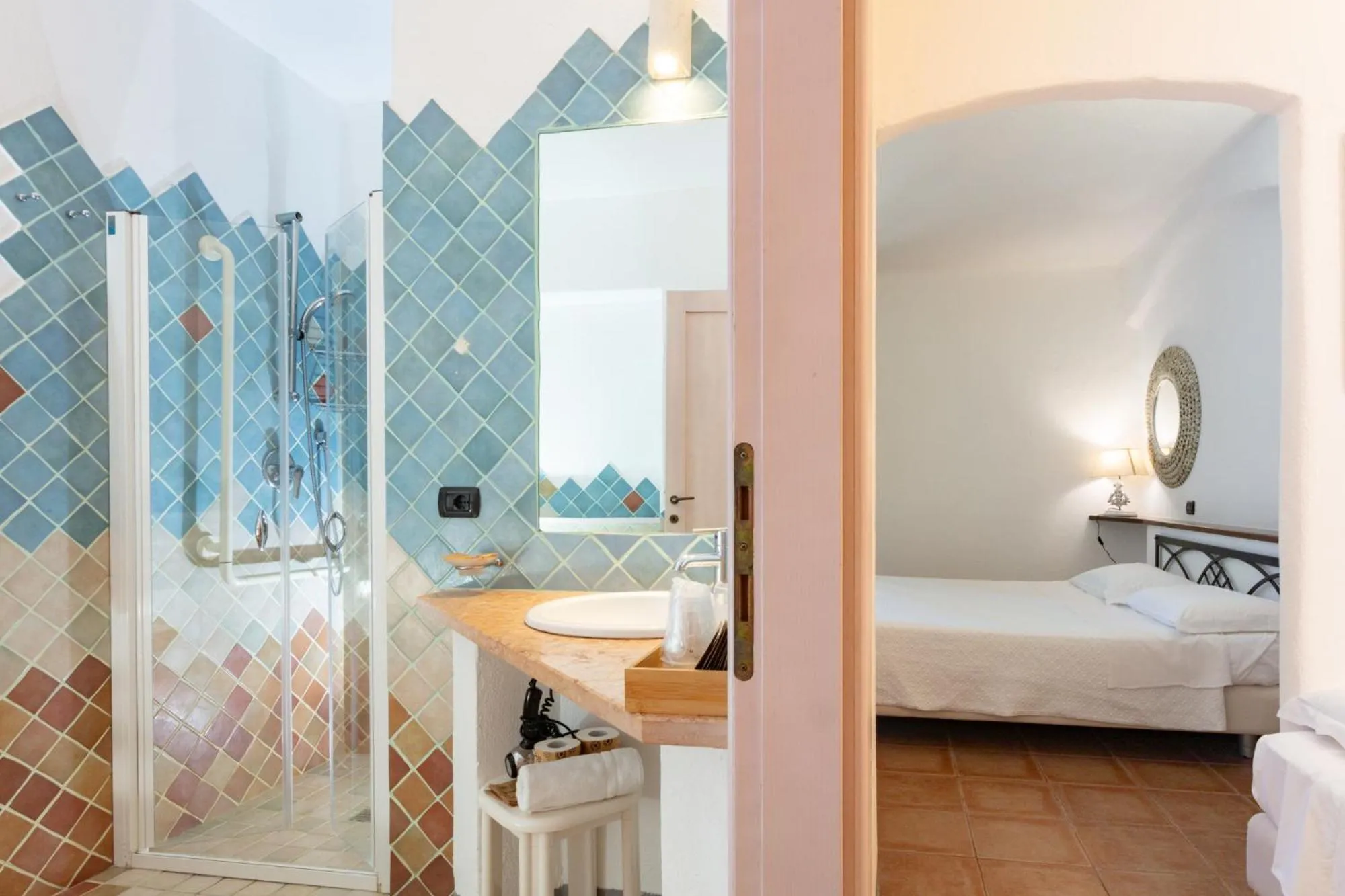 Bathroom, Bed in Park Hotel Asinara