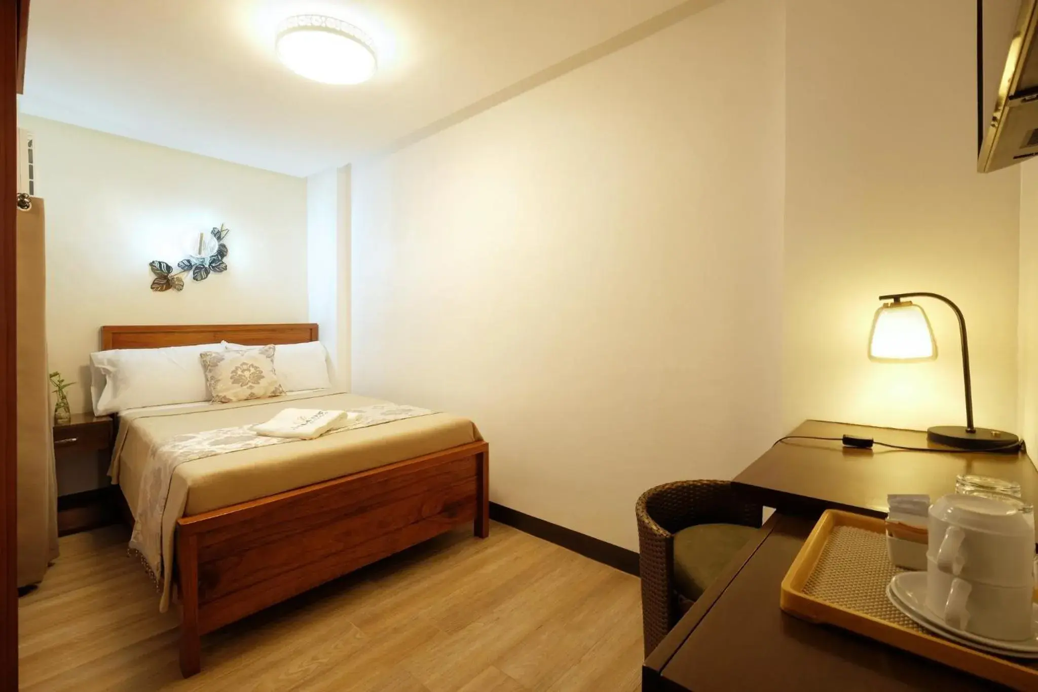 Small Double Room in Jai-cob’s Suites Small Double Room in Jai-cob’s Suites