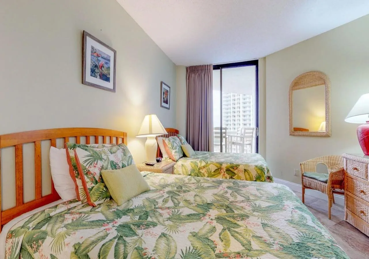 Surfside Resort by TO