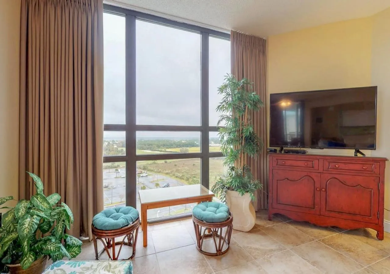 Surfside Resort by TO