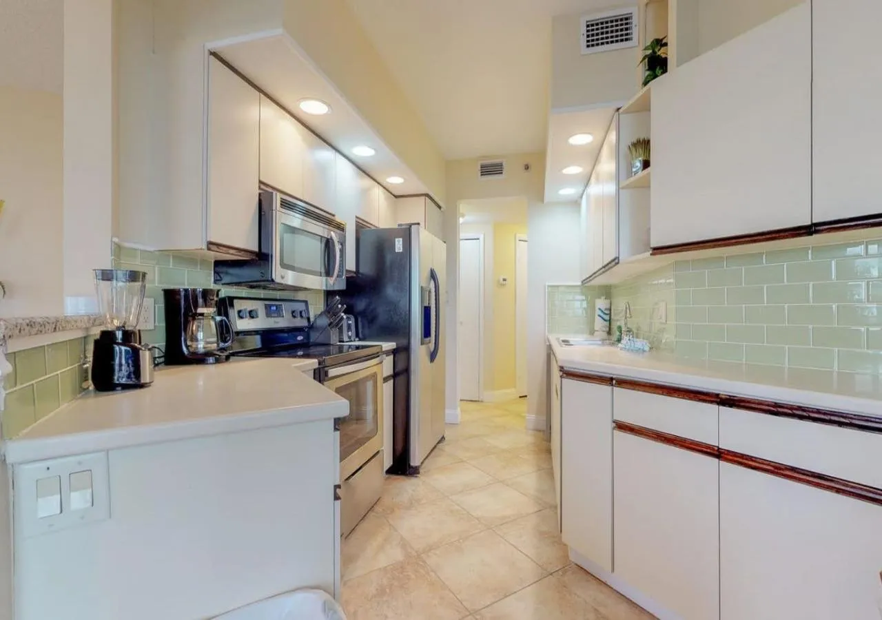 Surfside Resort by TO