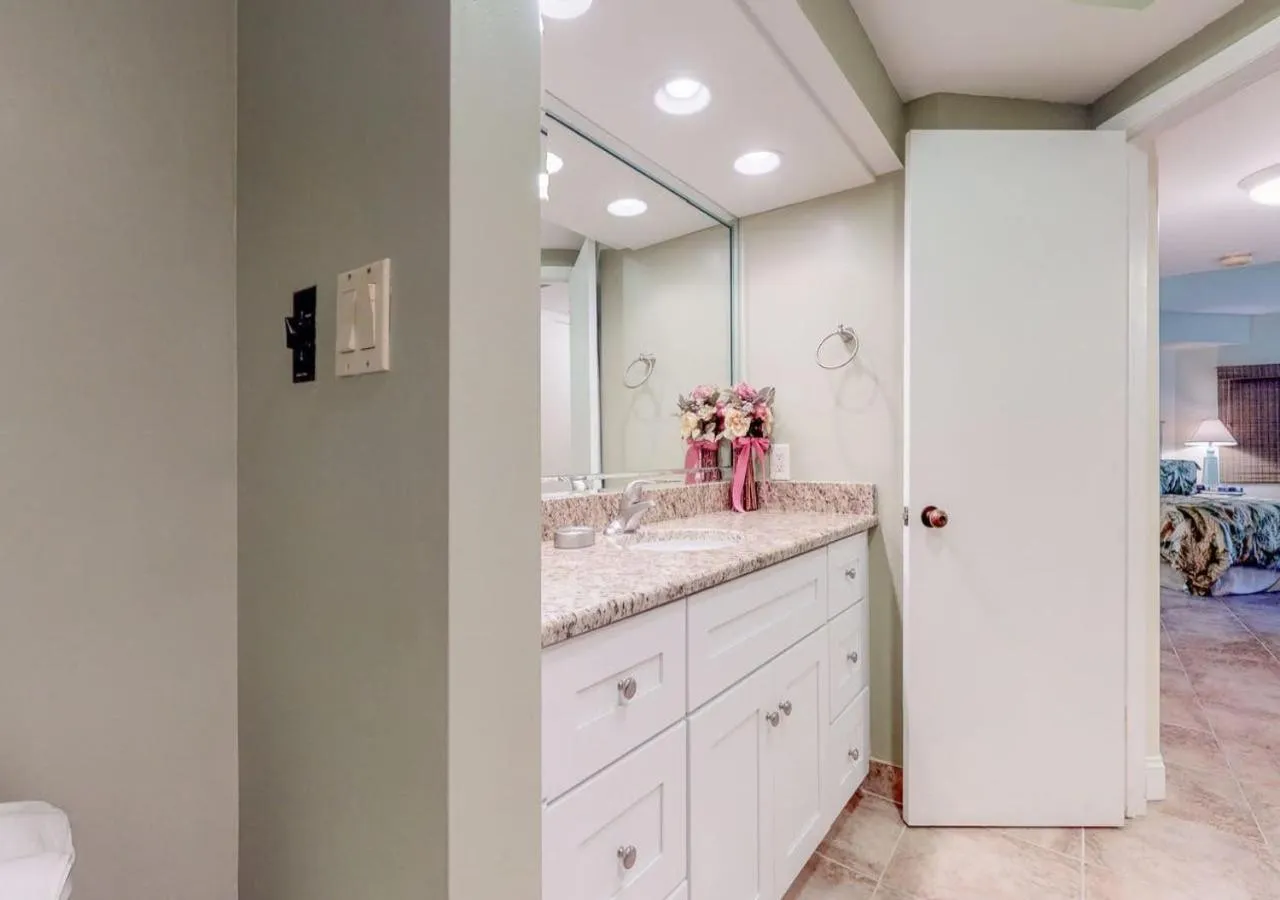 Surfside Resort by TO