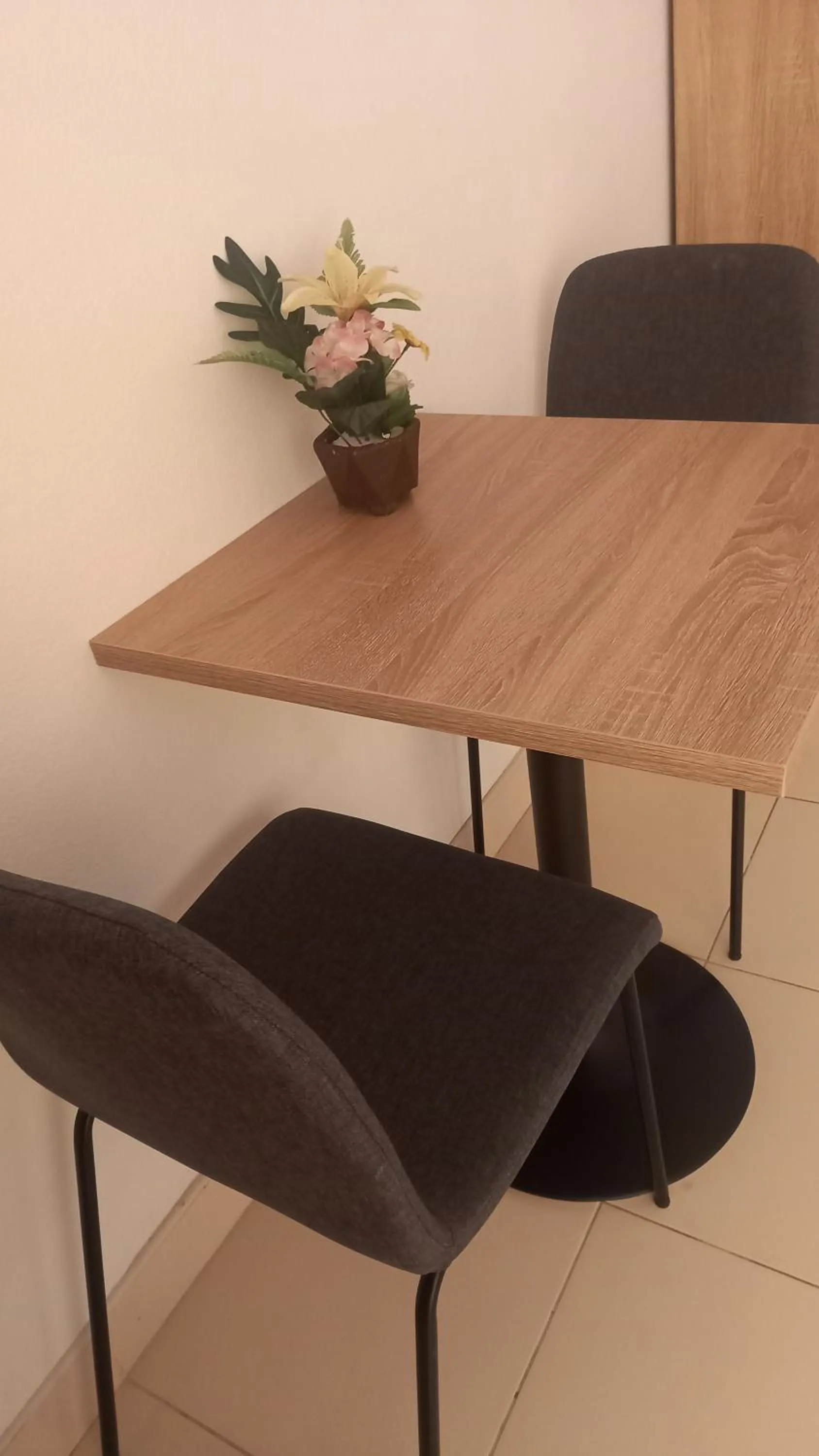 Seating area in K2 Seaside Suites