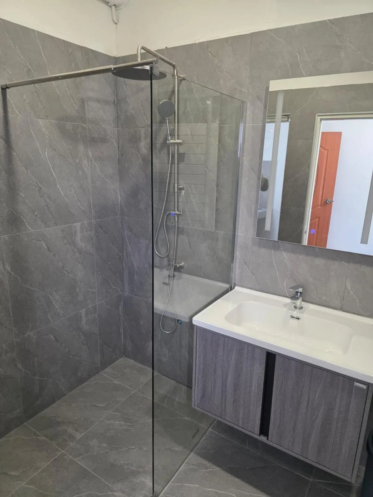 Shower in K2 Seaside Suites