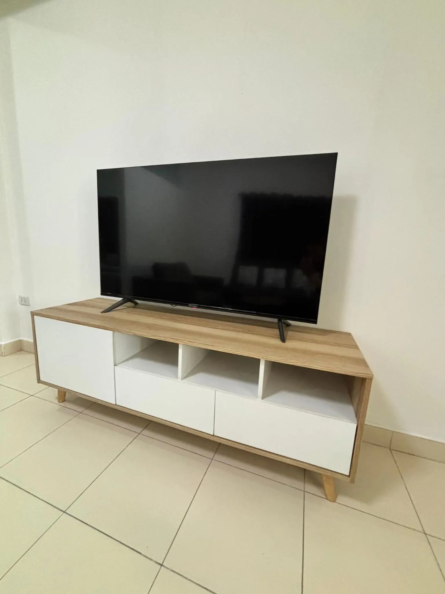 TV and multimedia in K2 Seaside Suites