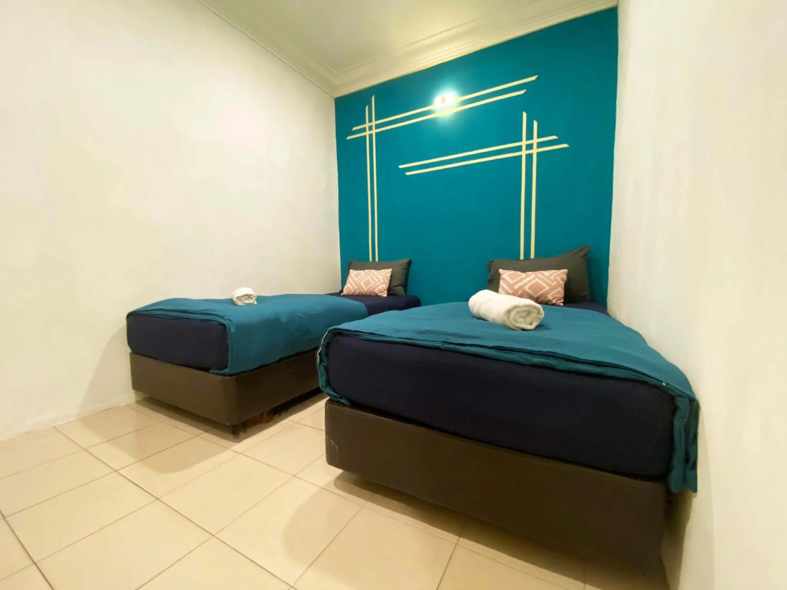 Bed in Hotel 91 Taman Daya 24Hours Front Desk