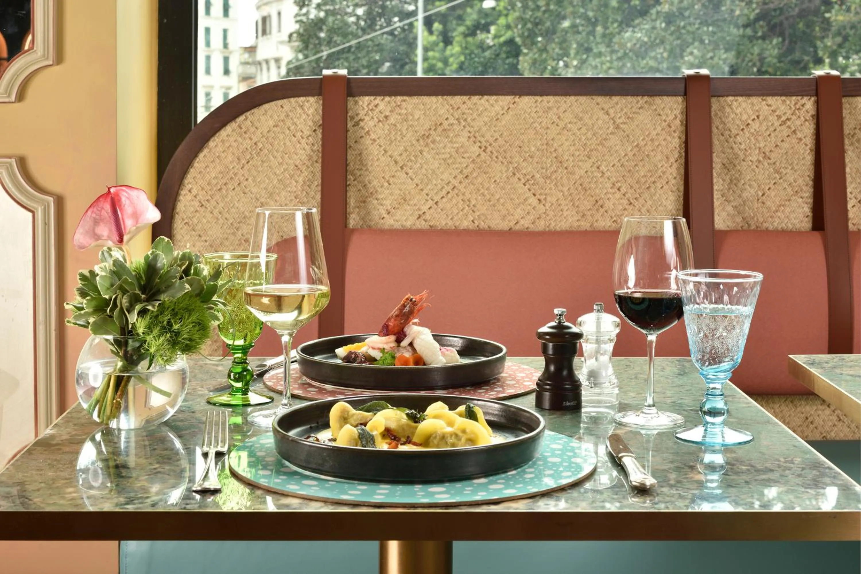 Restaurant/places to eat in Grand Hotel Savoia