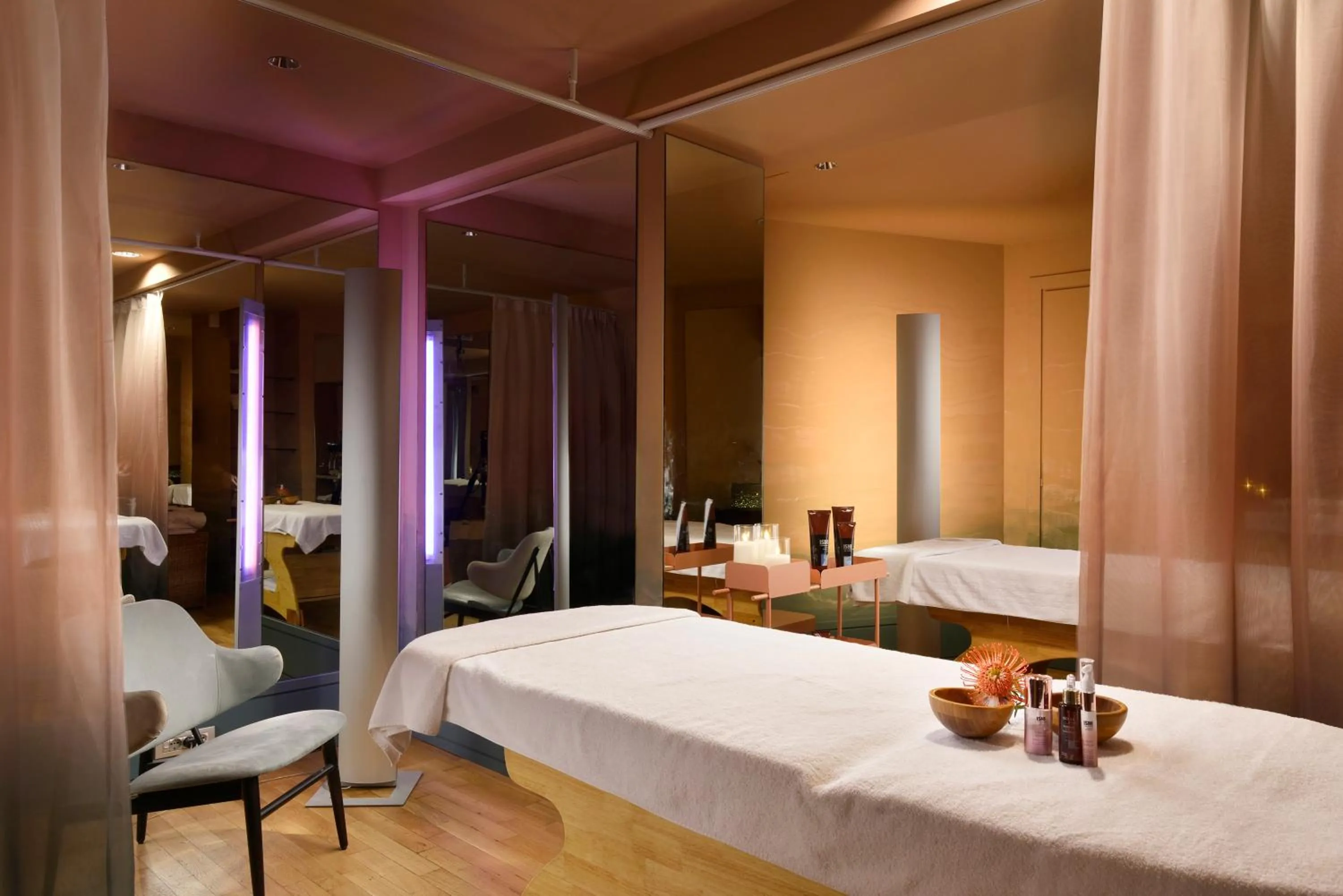 Massage, Bed in Grand Hotel Savoia