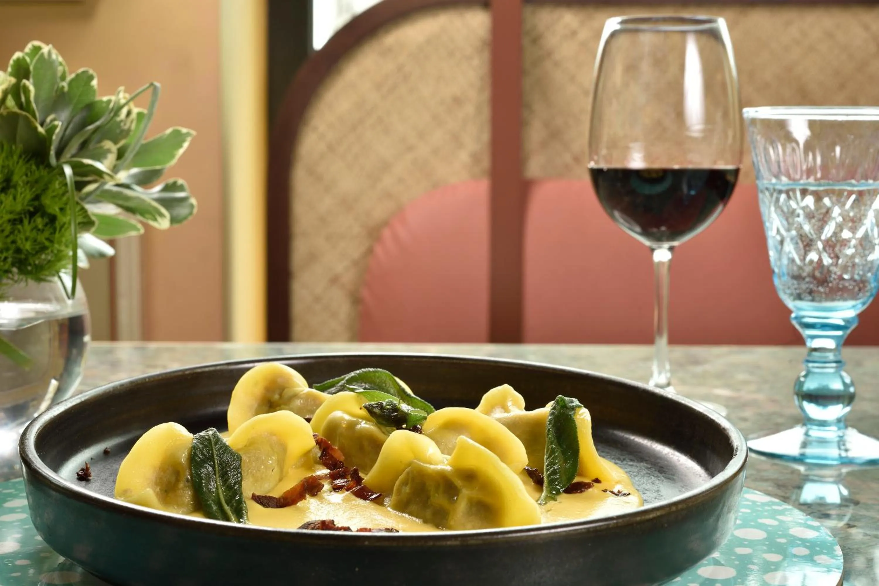 Restaurant/places to eat in Grand Hotel Savoia