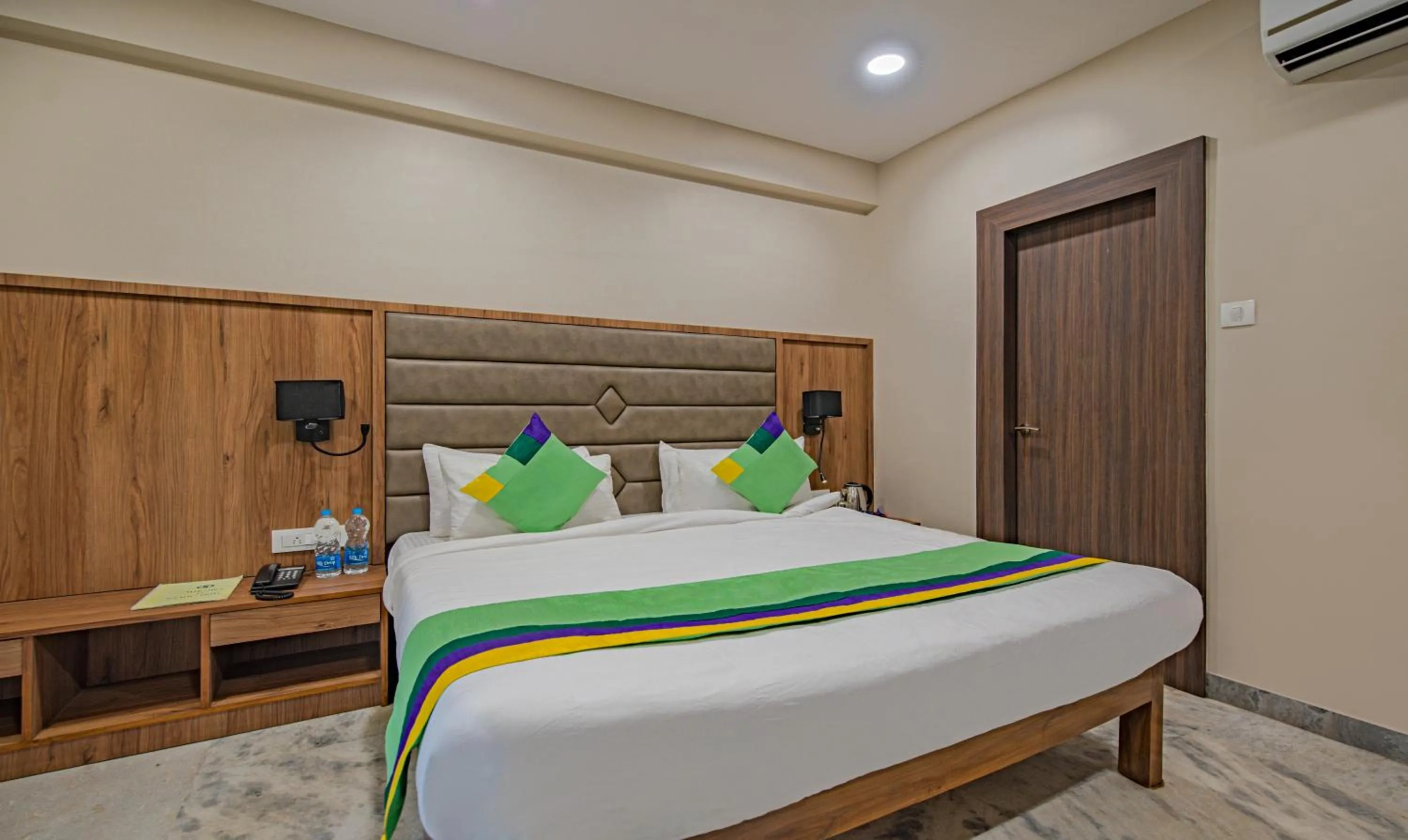 Bedroom, Bed in Treebo Gyani's