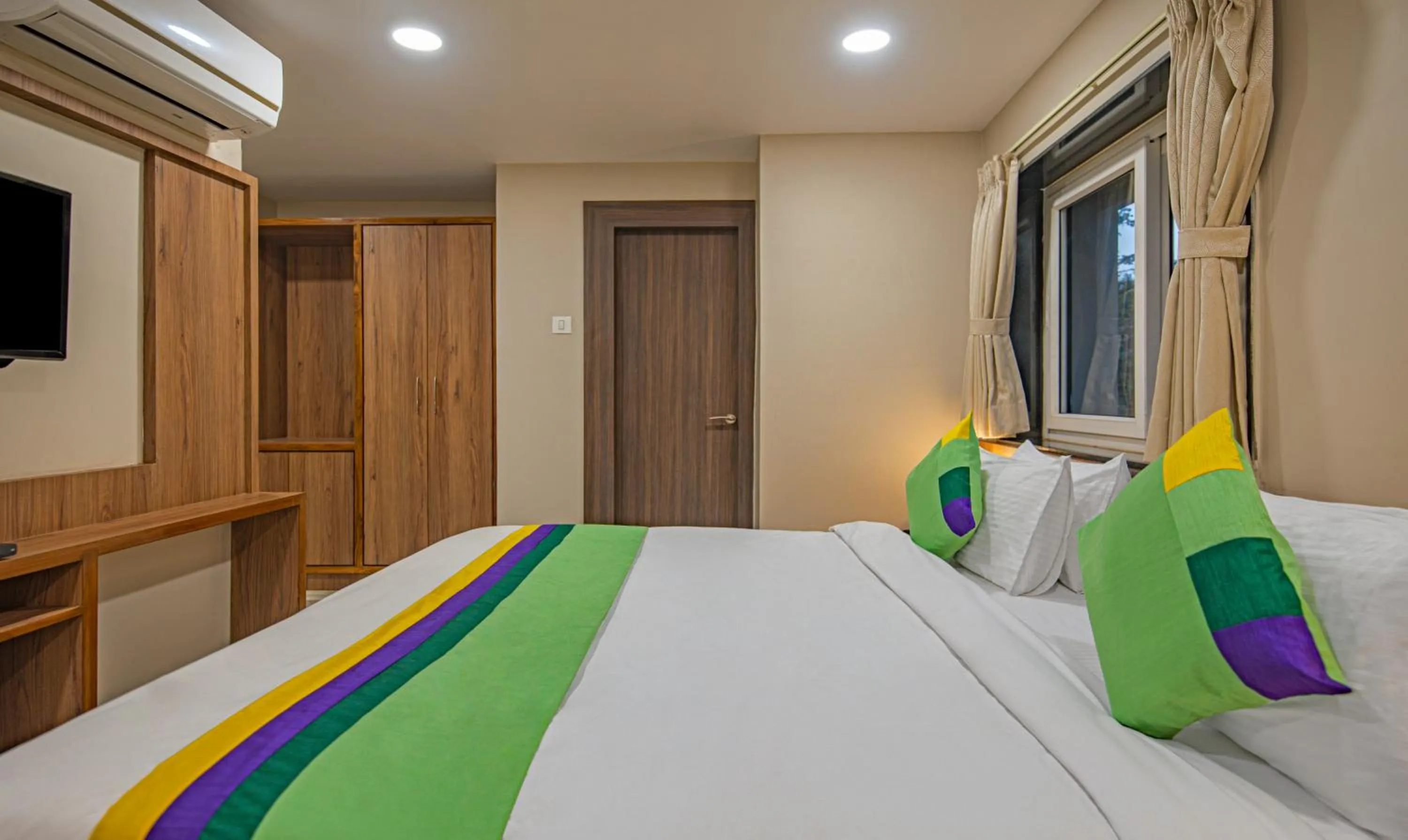 TV and multimedia, Bed in Treebo Gyani's