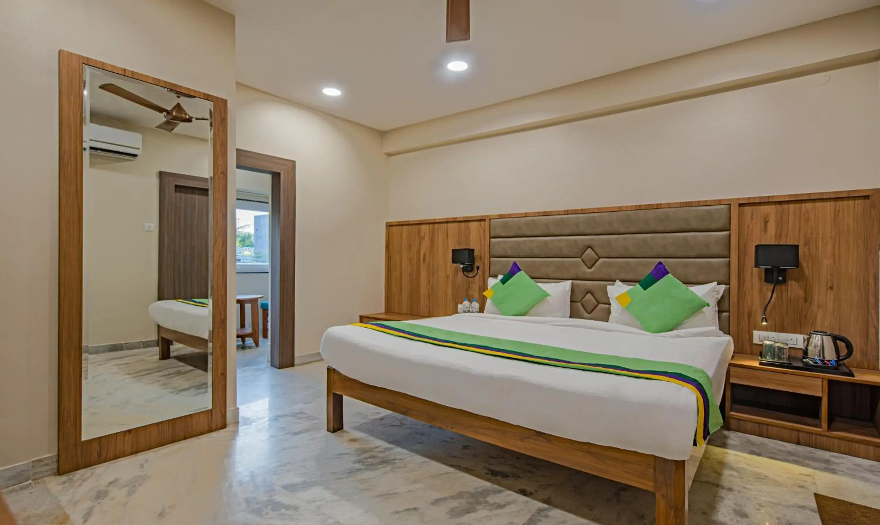 Superior Double Room - single occupancy in Treebo Gyani's Superior Double Room - single occupancy in Treebo Gyani's