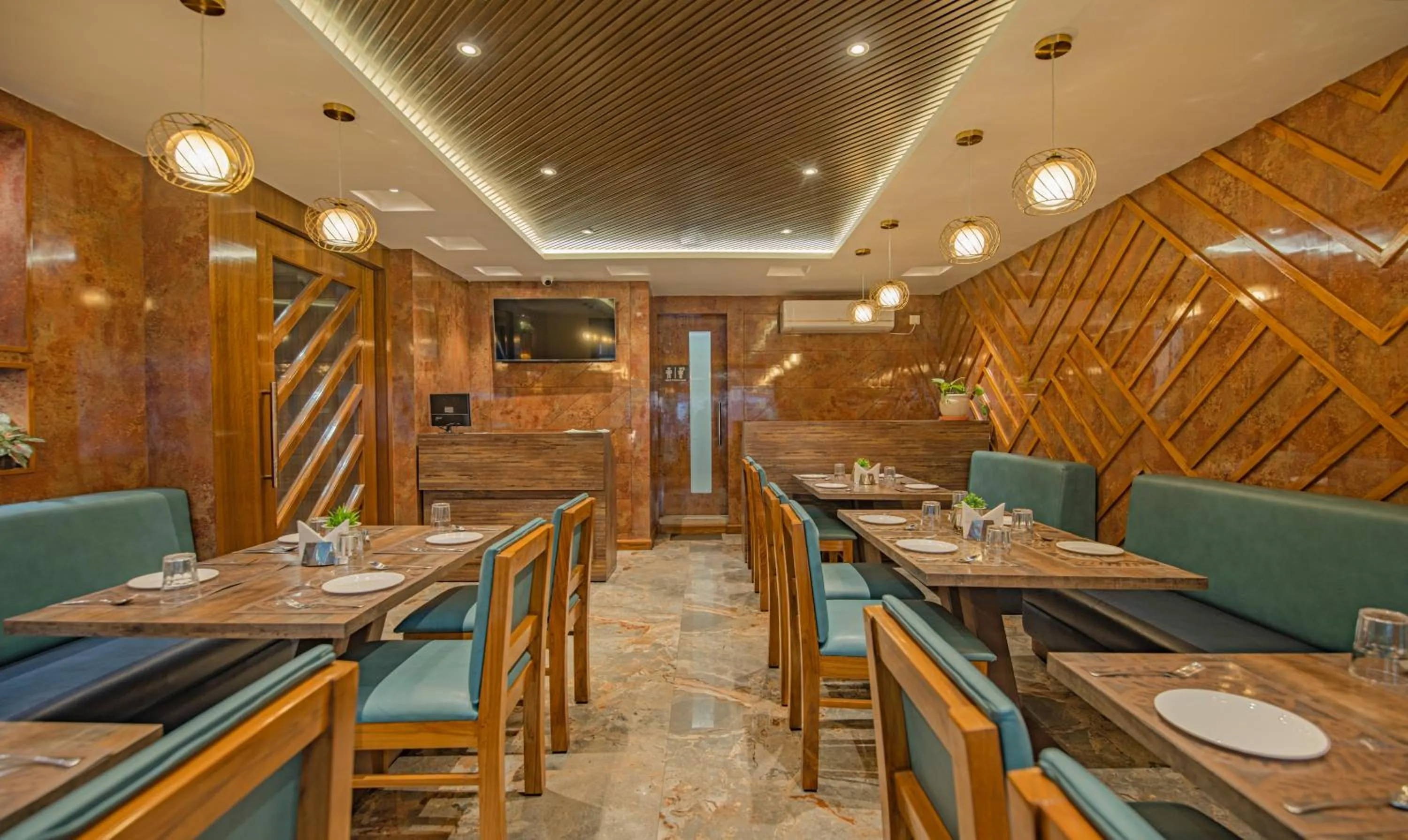 Restaurant/places to eat in Treebo Gyani's