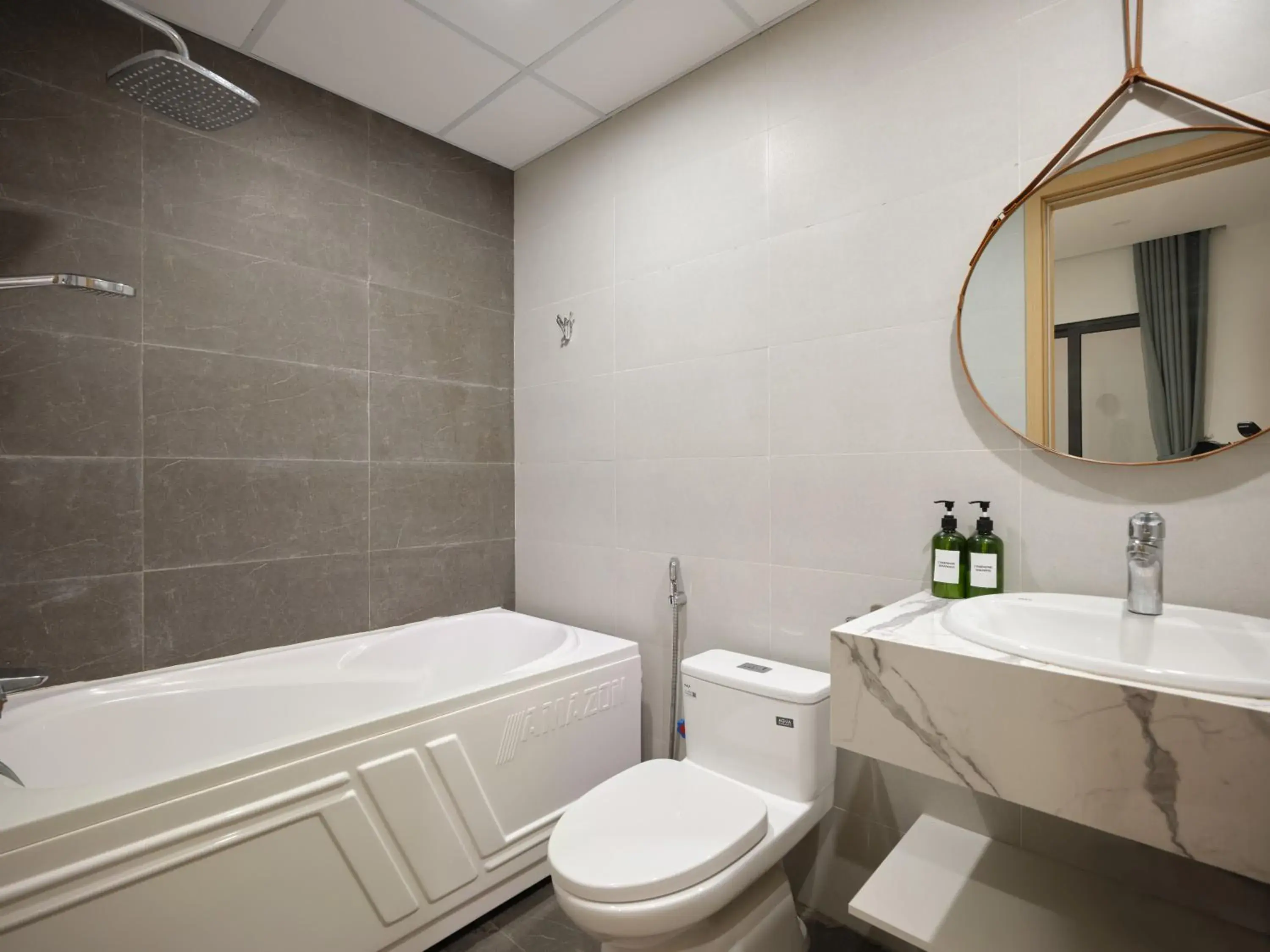 Two-Bedroom Apartment in MoonLight Tay Ho Two-Bedroom Apartment in MoonLight Tay Ho