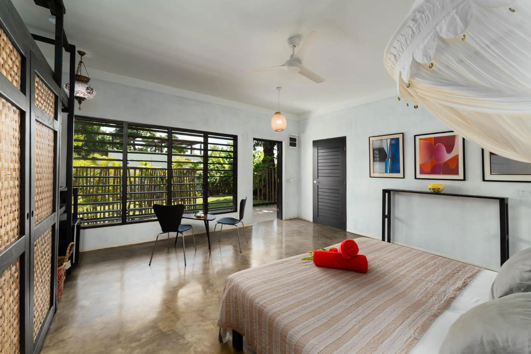 Bedroom, Bed in South Pacific Memories