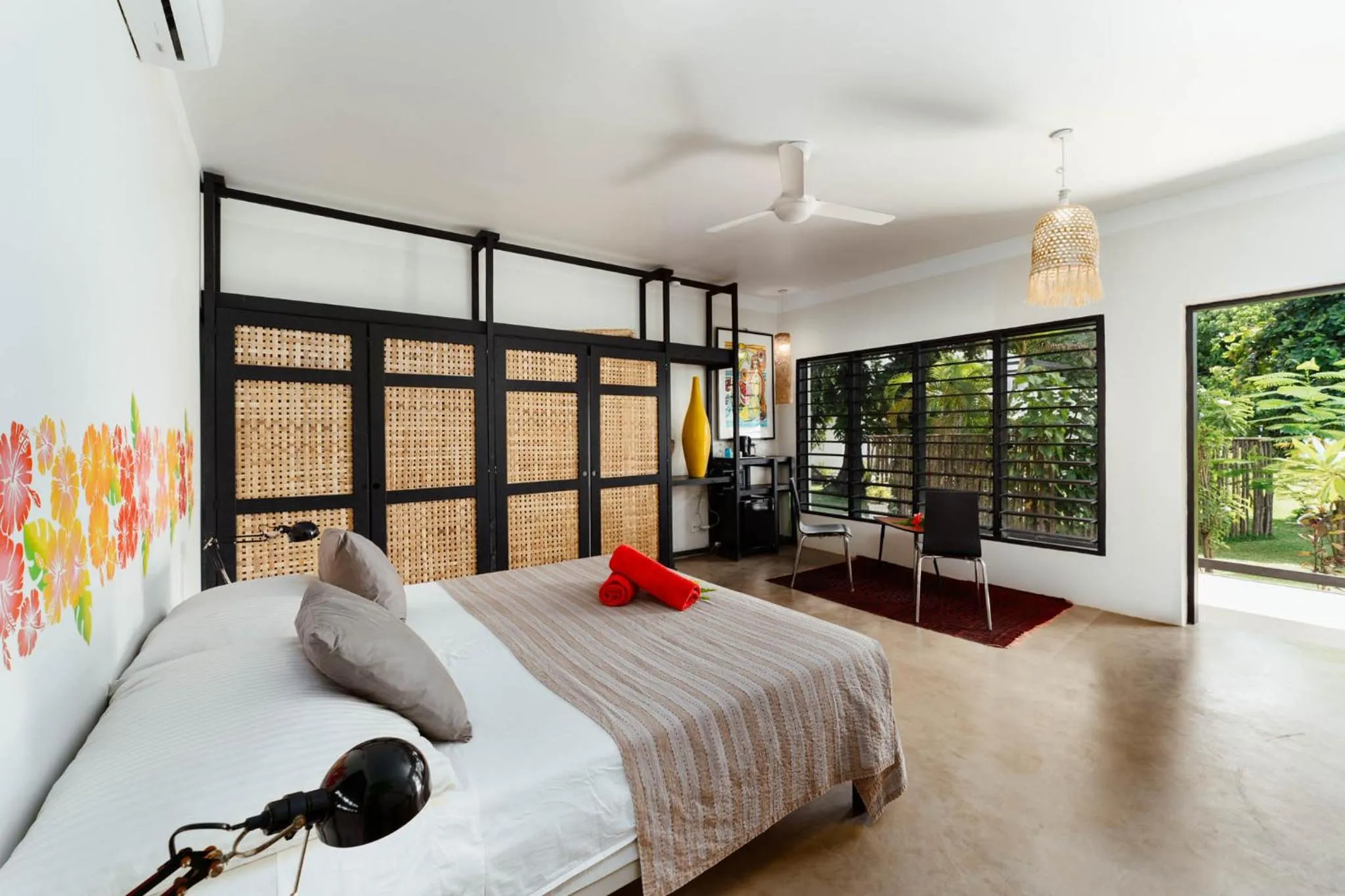 Bedroom, Bed in South Pacific Memories