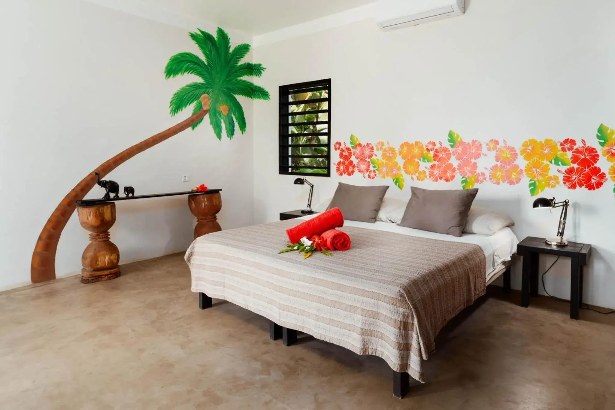 Bungalow in South Pacific Memories Bungalow in South Pacific Memories