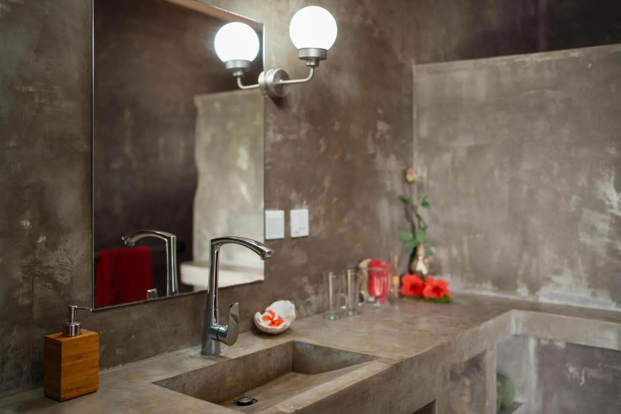 Bathroom in South Pacific Memories