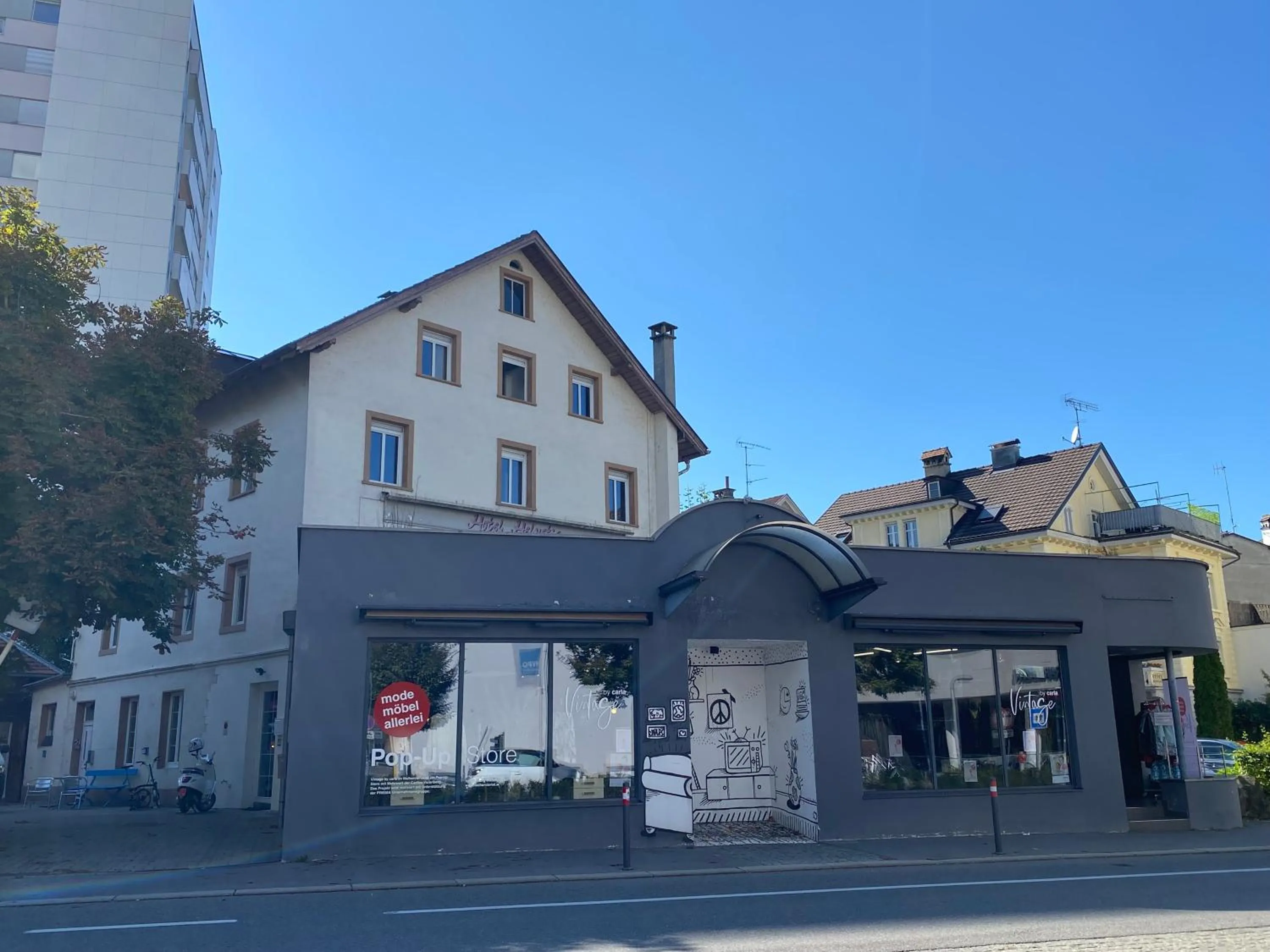 Property building in Honolulu Hotel