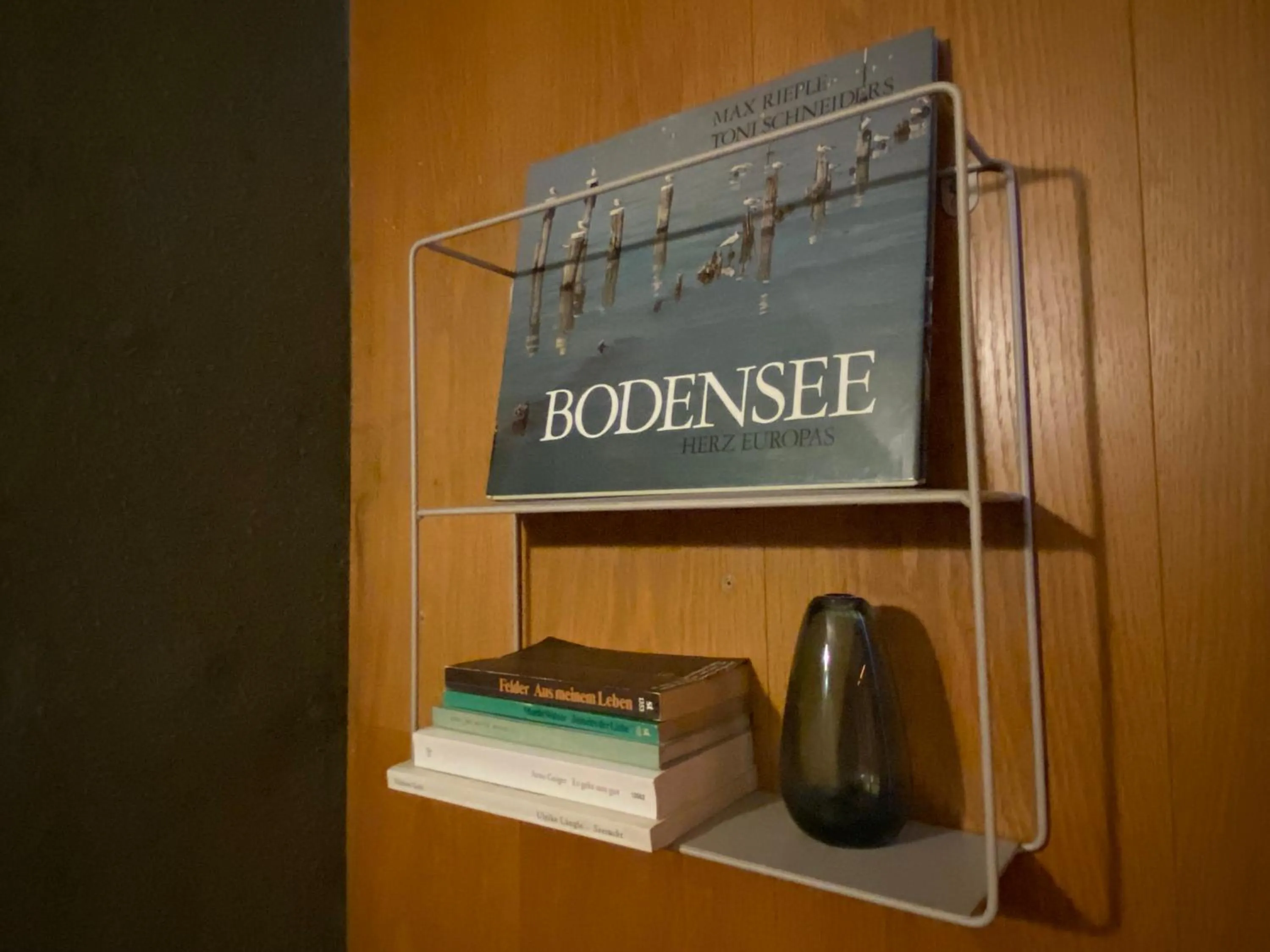 Decorative detail in Honolulu Hotel