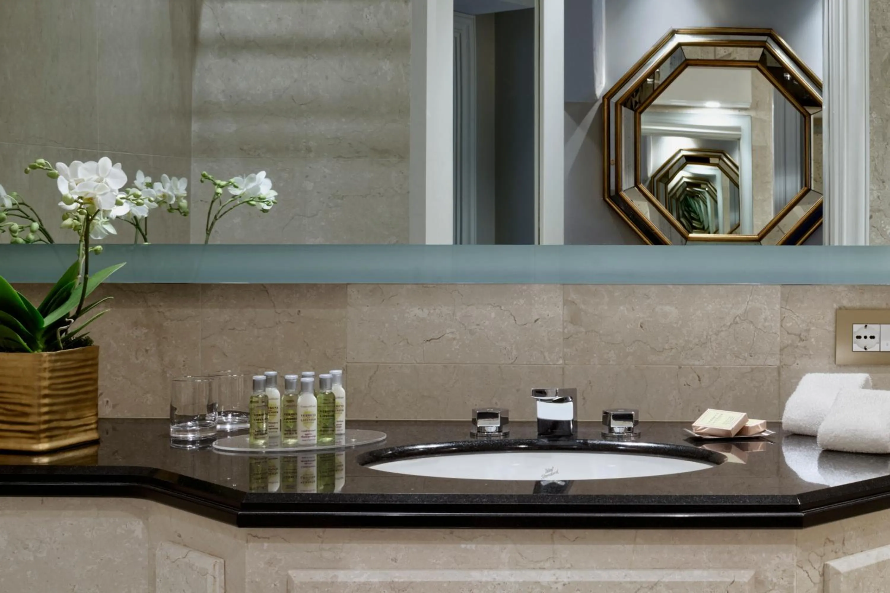 Bathroom in Hilton Molino Stucky Venice