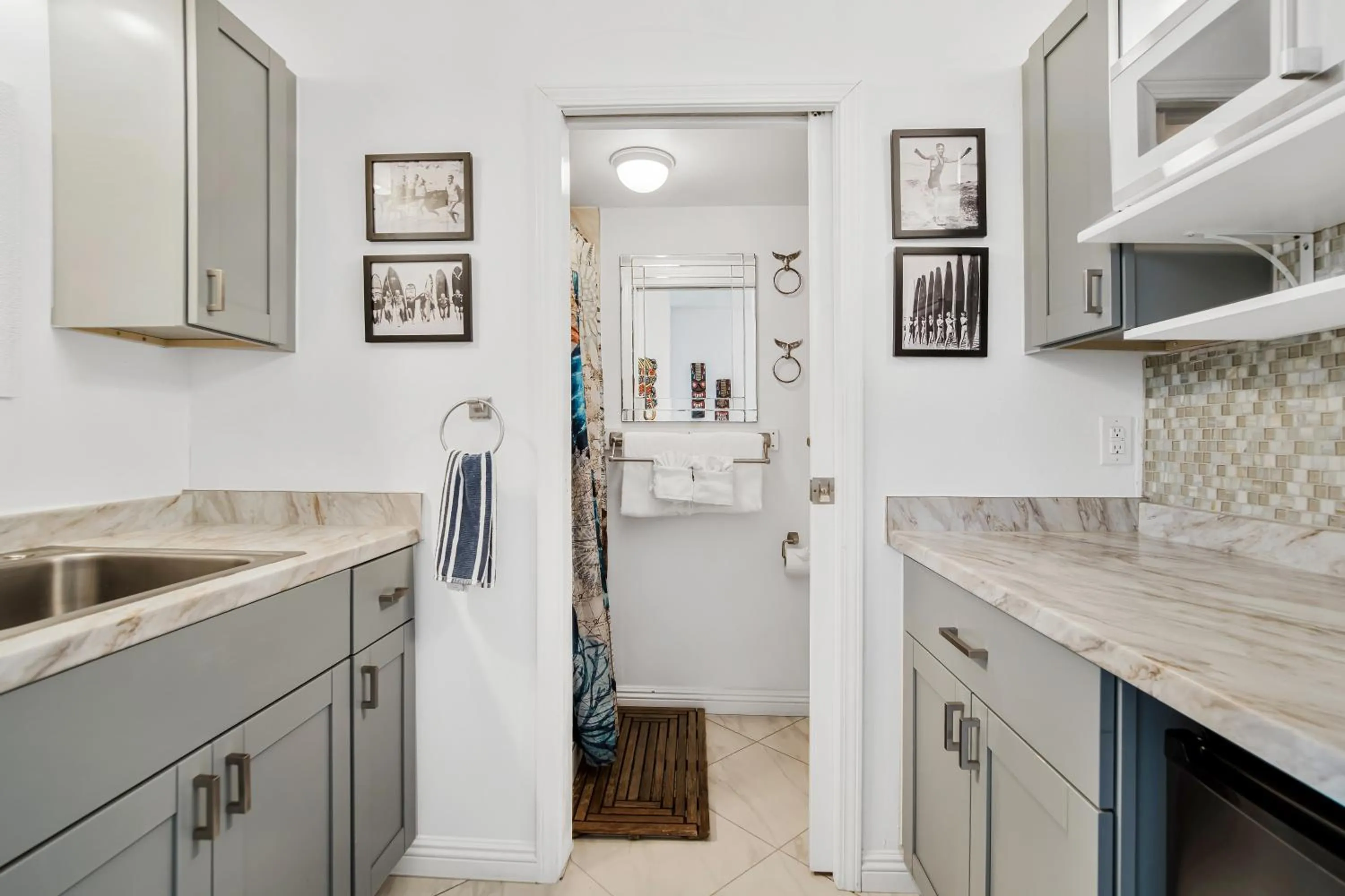 Kitchen or kitchenette in Kona Islander Inn - Prime Downtown Location with Hot Tub, Pool & Beach