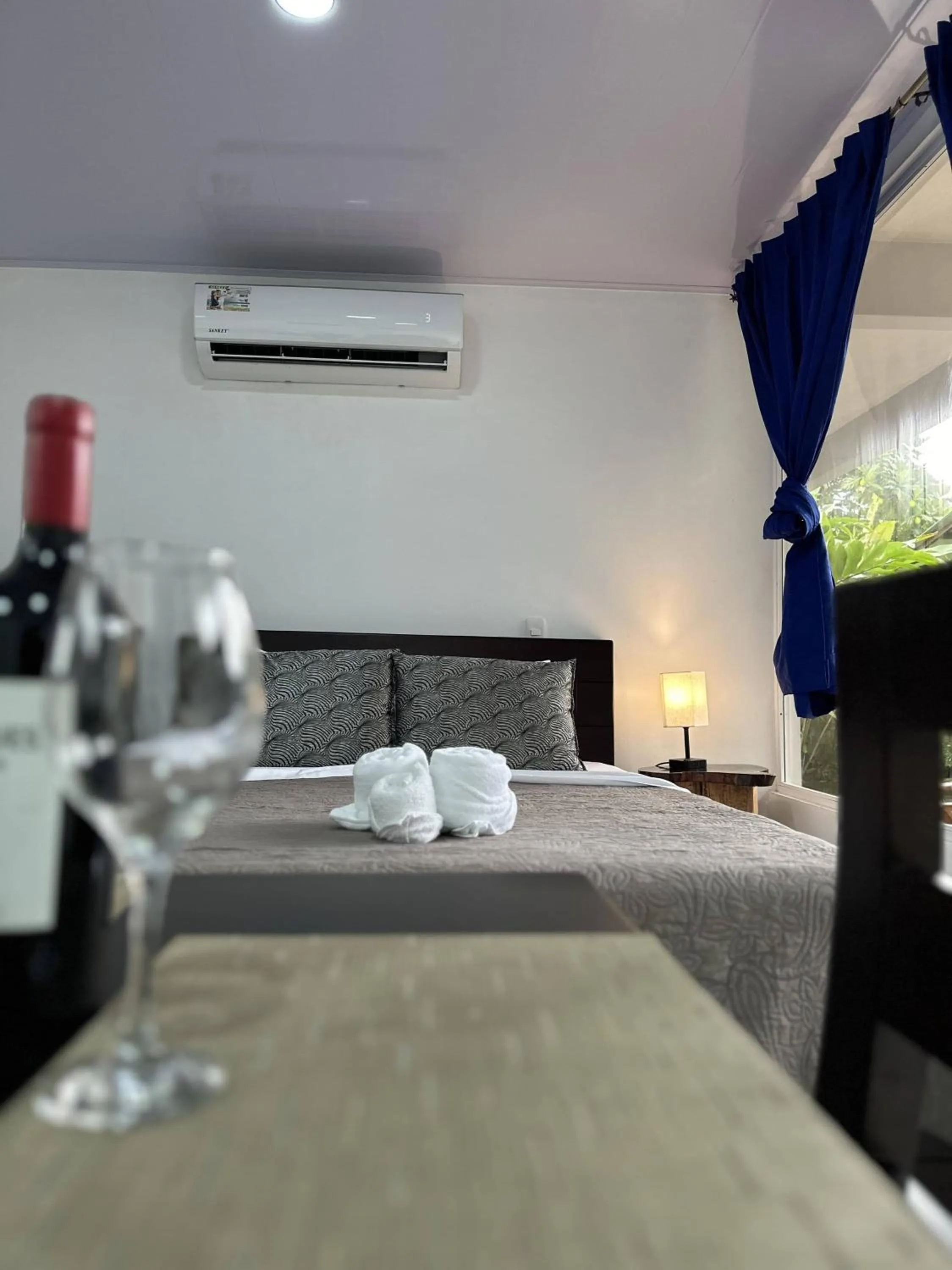 Bed in Hotel Serendipity