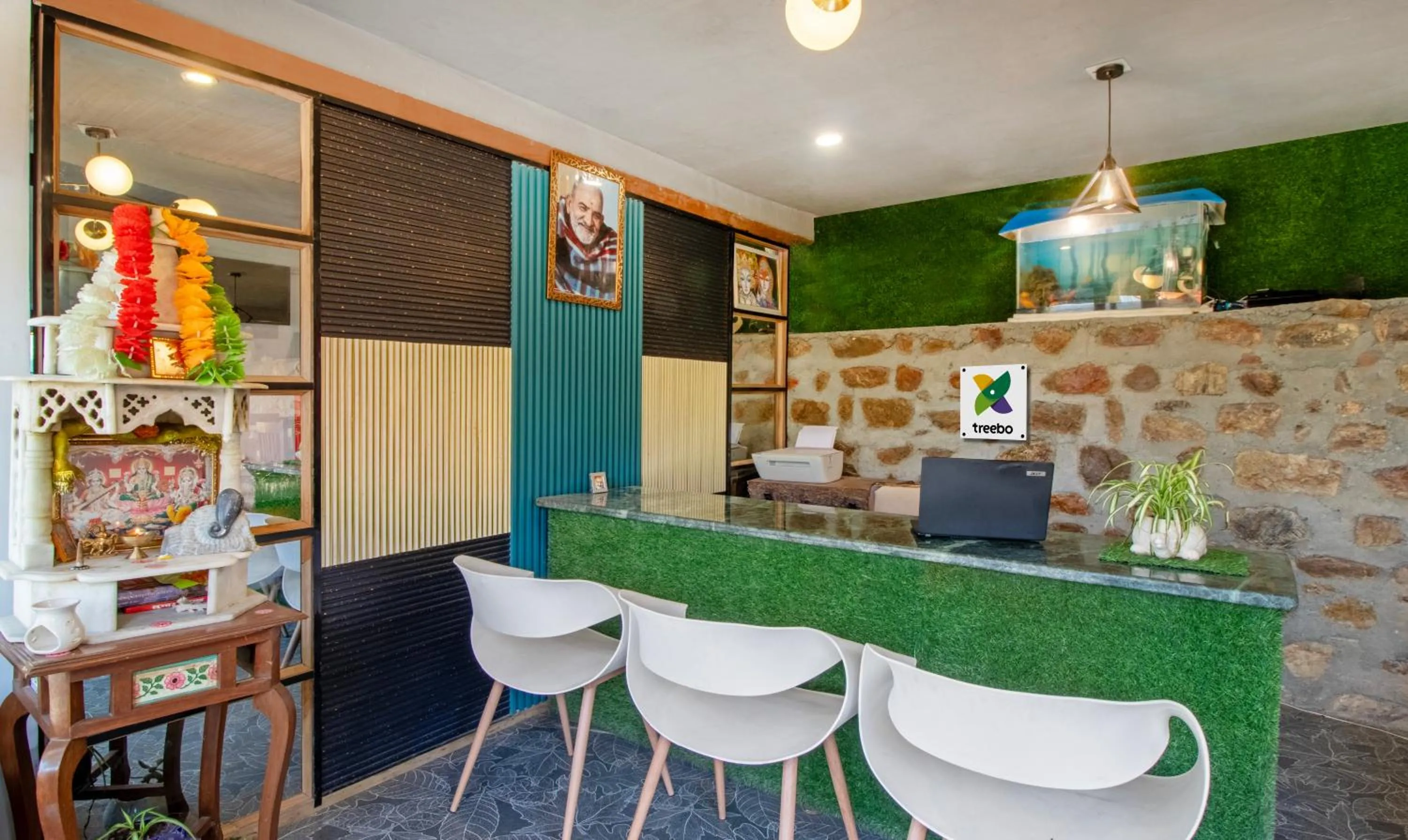 Lobby or reception in Treebo Vista Lago With Lake View