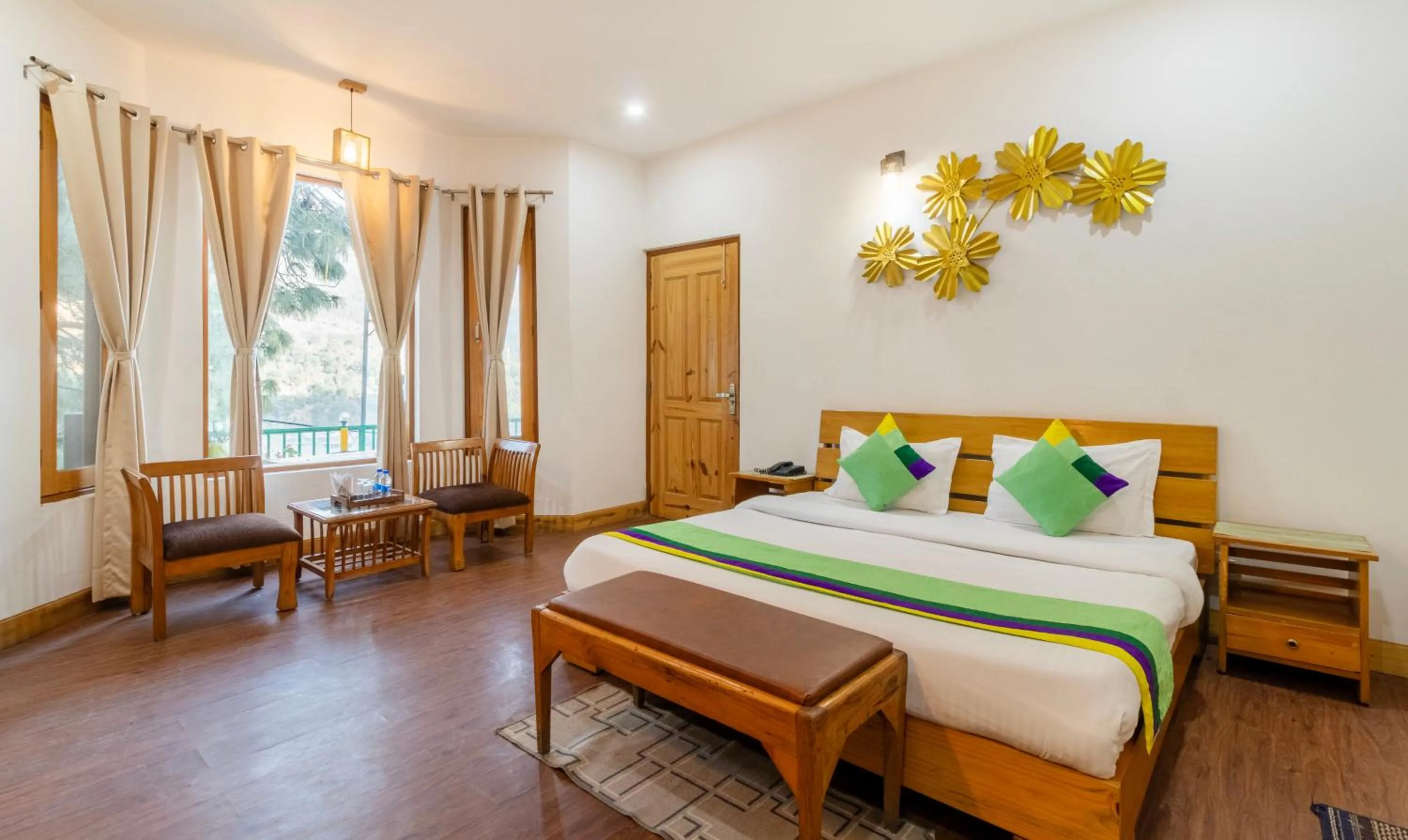 Treebo Vista Lago With Lake View