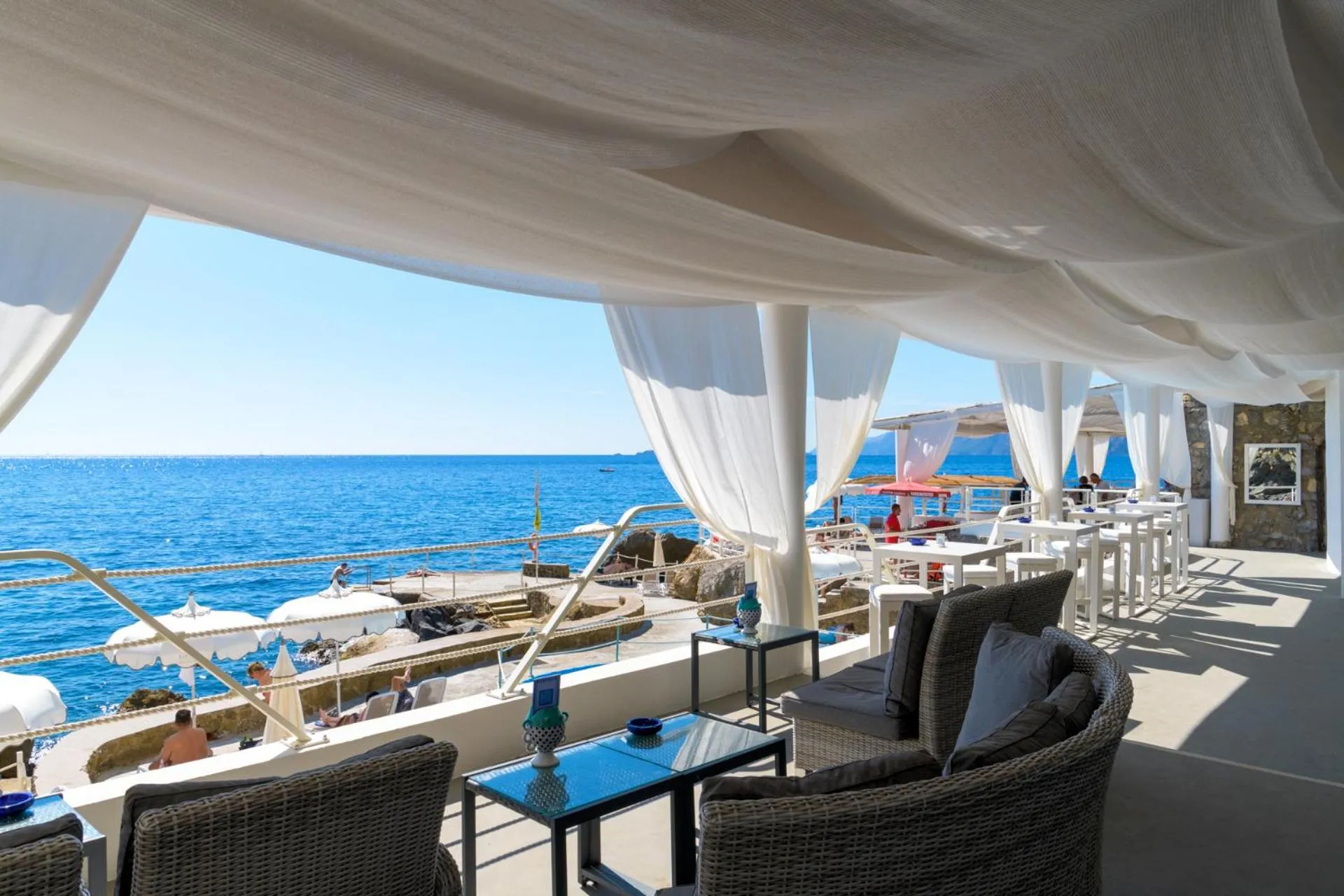 Restaurant/places to eat in Grand Hotel Tritone