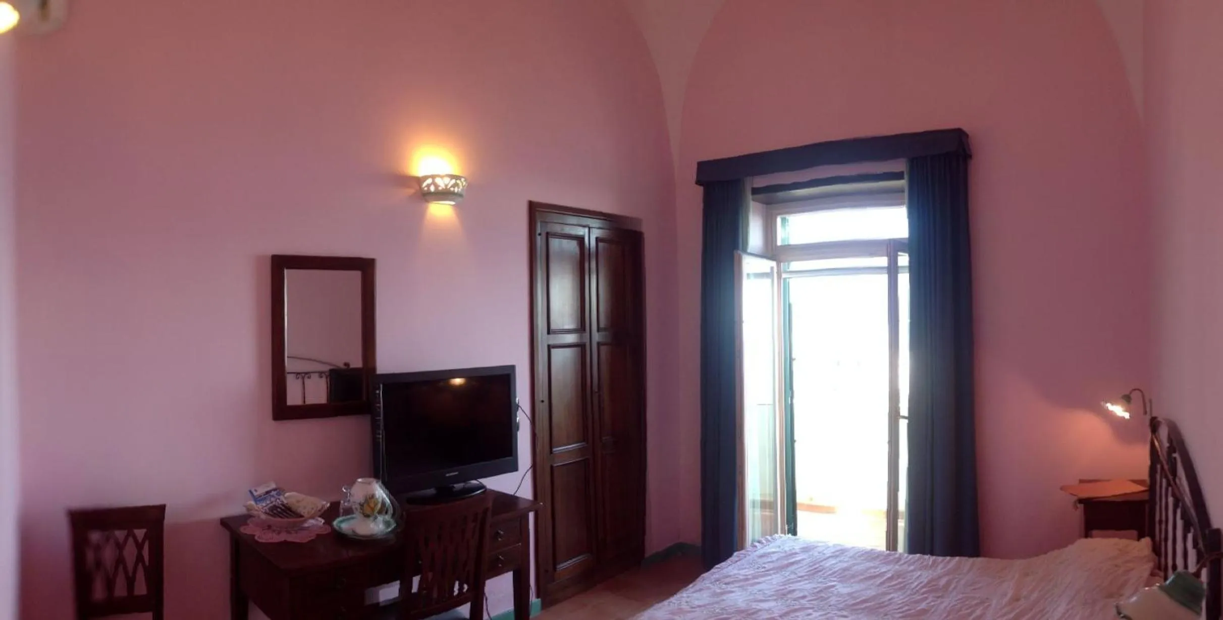 Photo of the whole room, Bed in Villa Rina