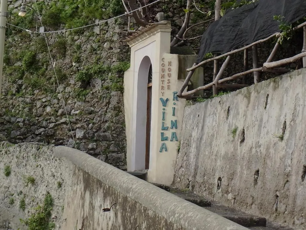 Facade/entrance in Villa Rina