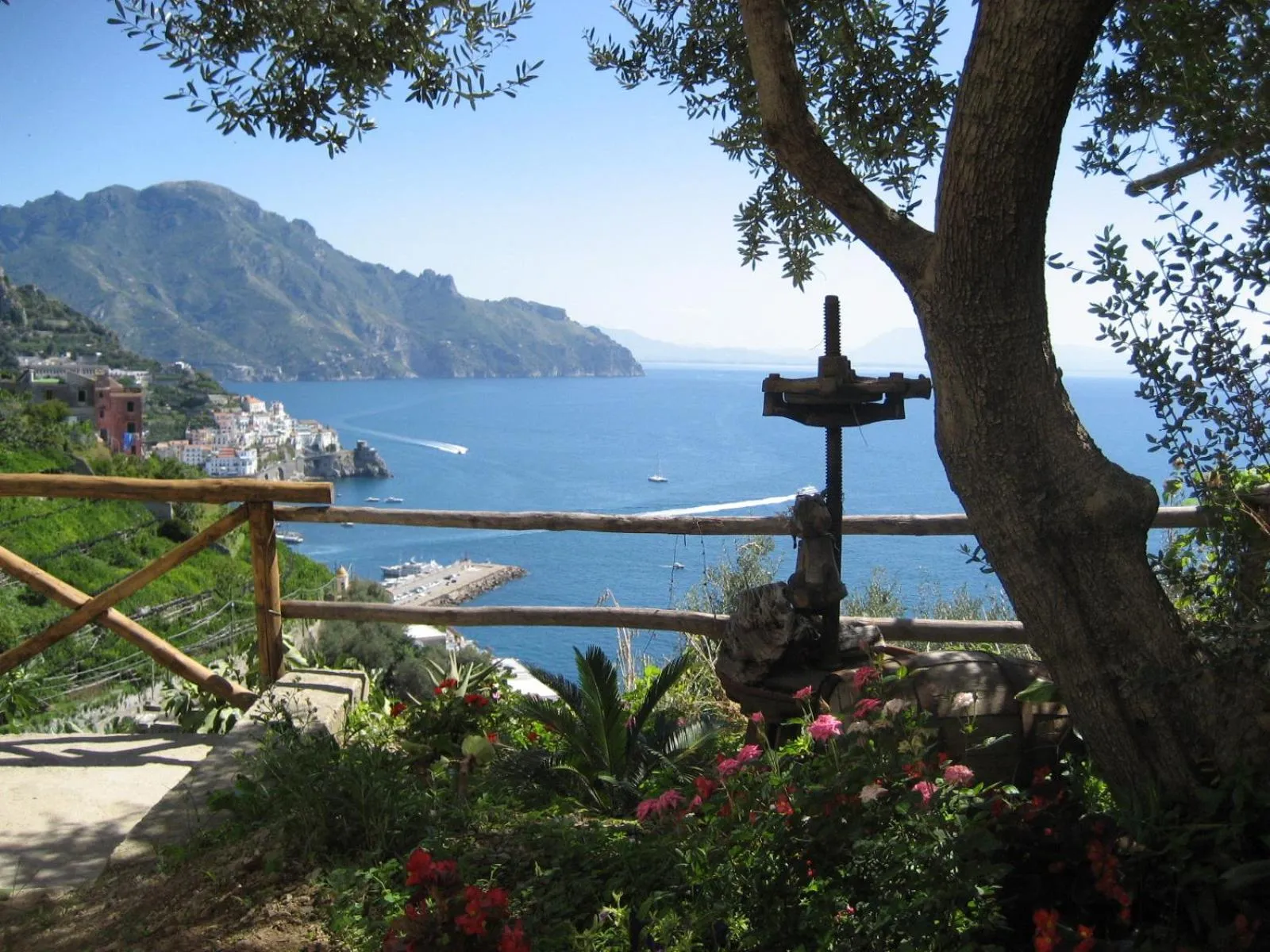 Facade/entrance in Villa Rina