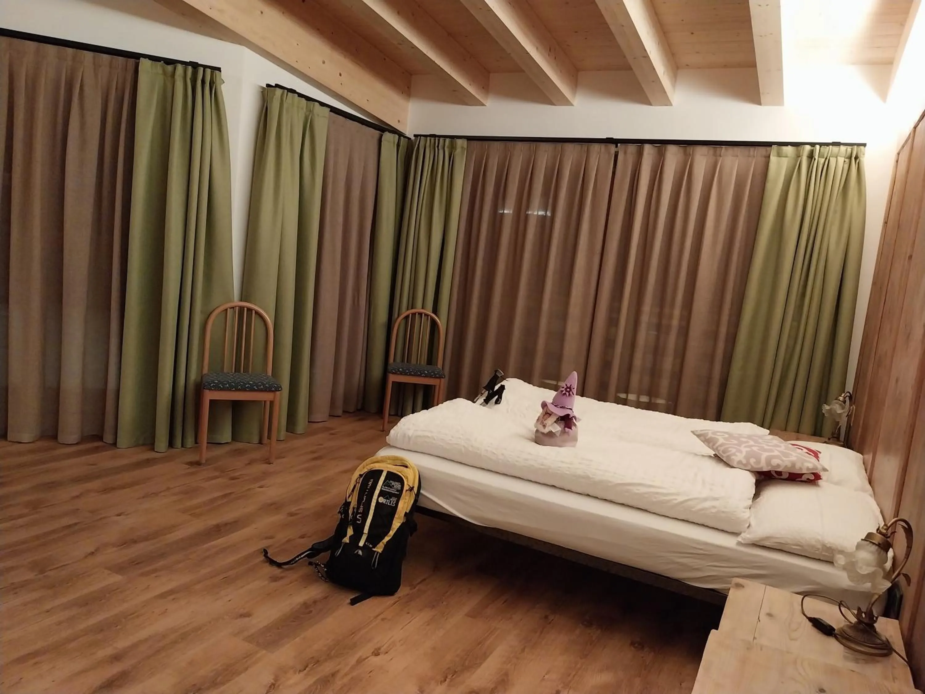 Bed in Hotel Ortles Dolomiti Walking & Spa