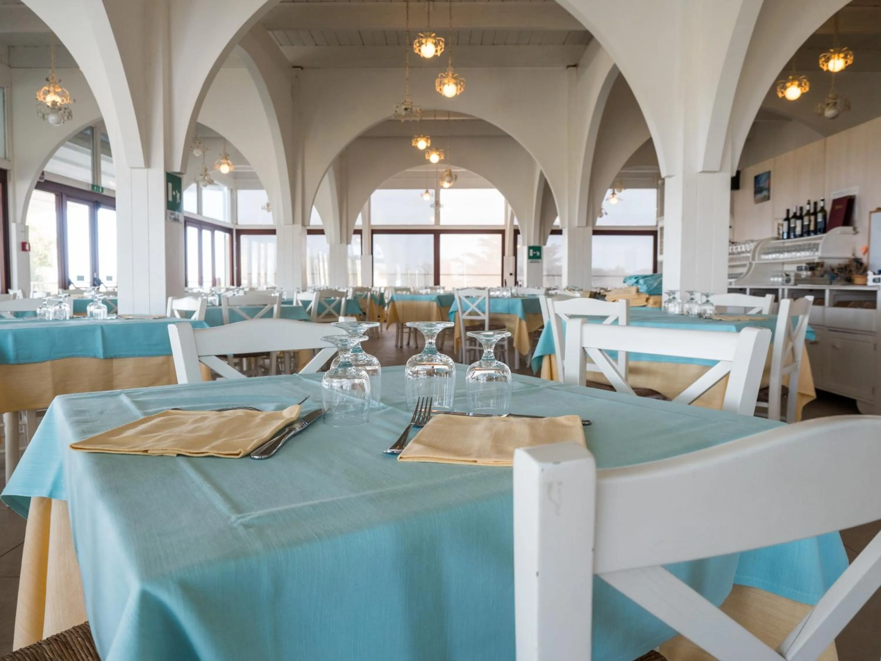 Restaurant/places to eat in Hotel Cala Reale