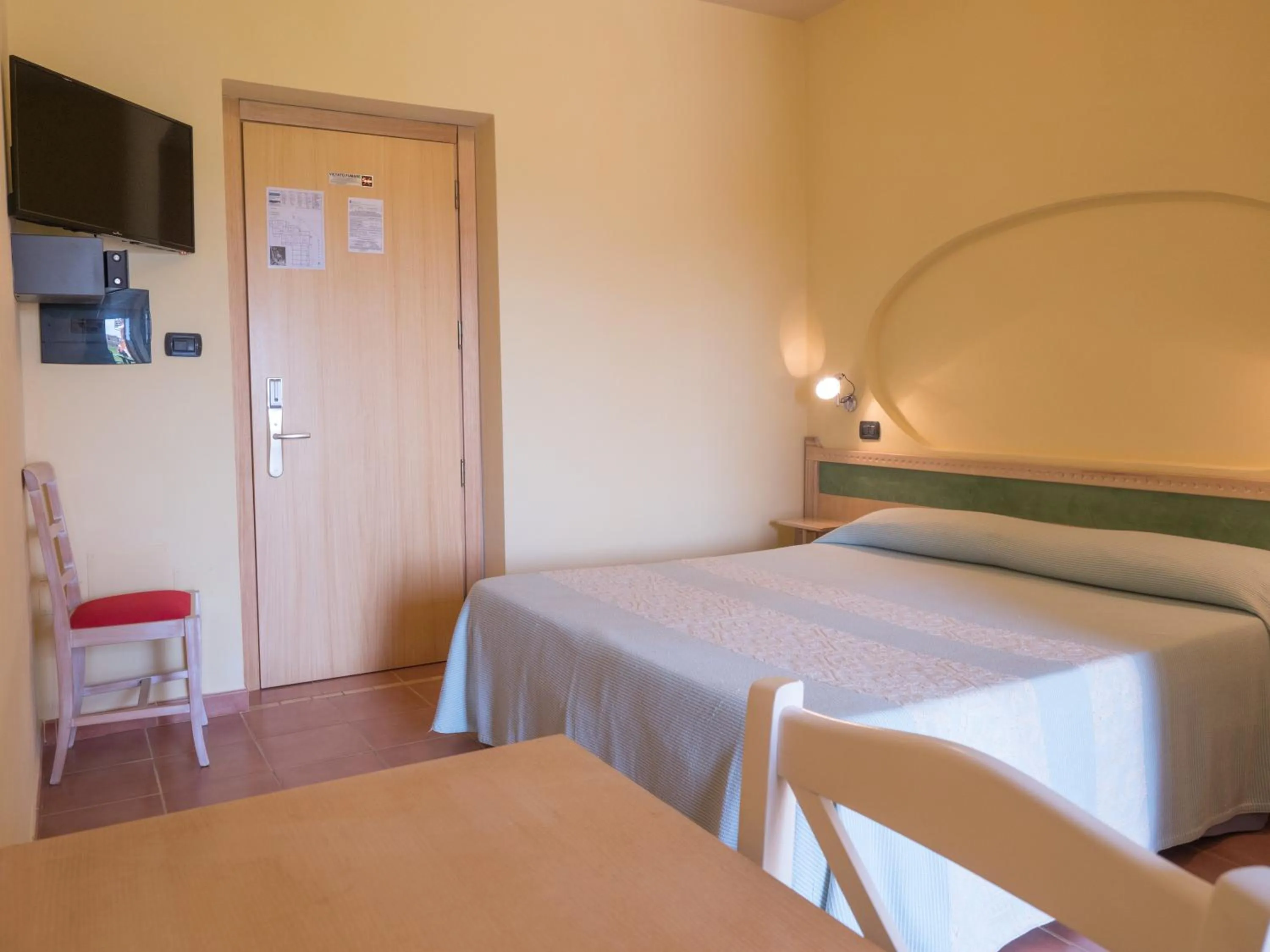 Bedroom, Bed in Hotel Cala Reale