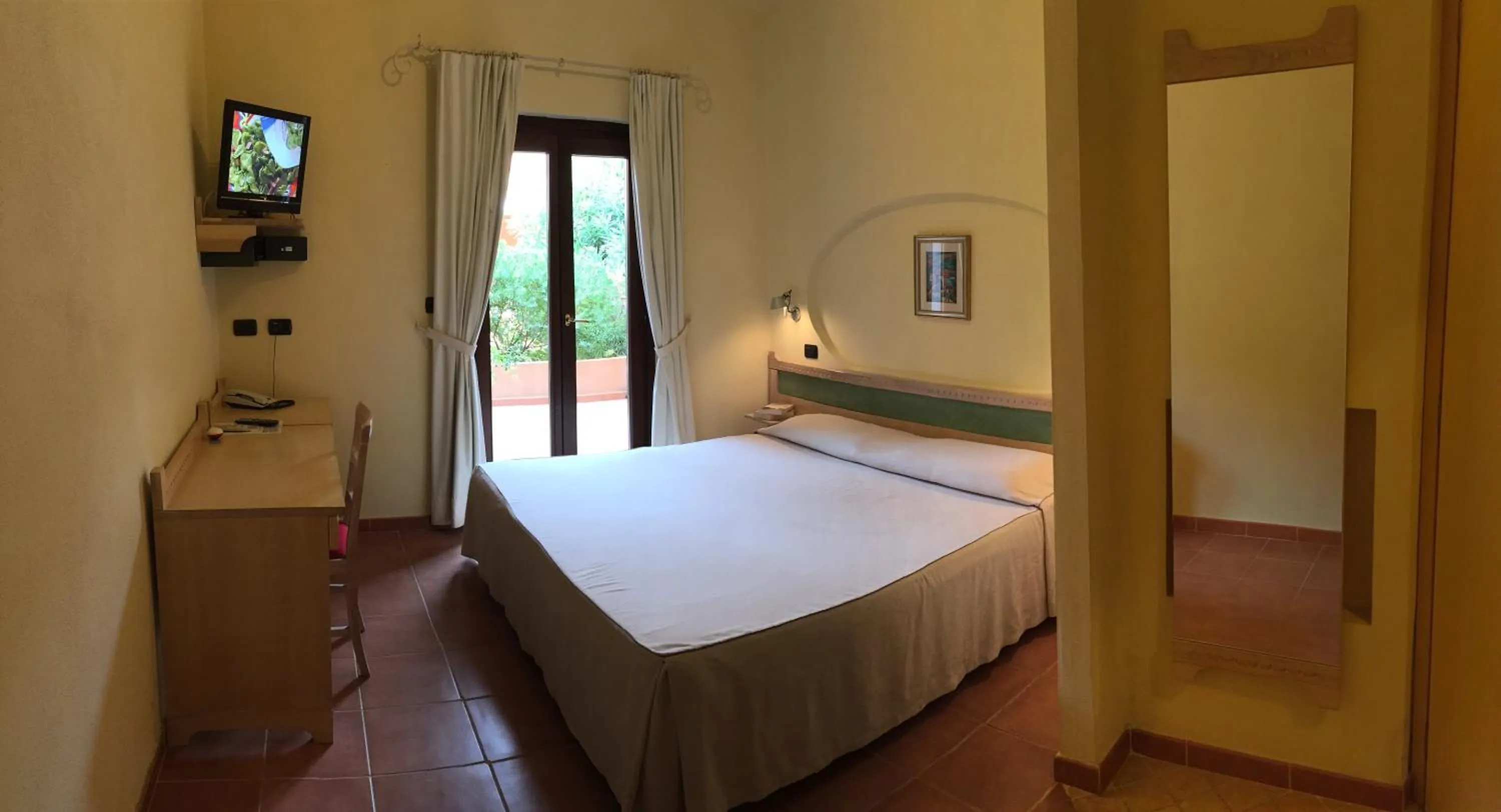 Bedroom, Bed in Hotel Cala Reale