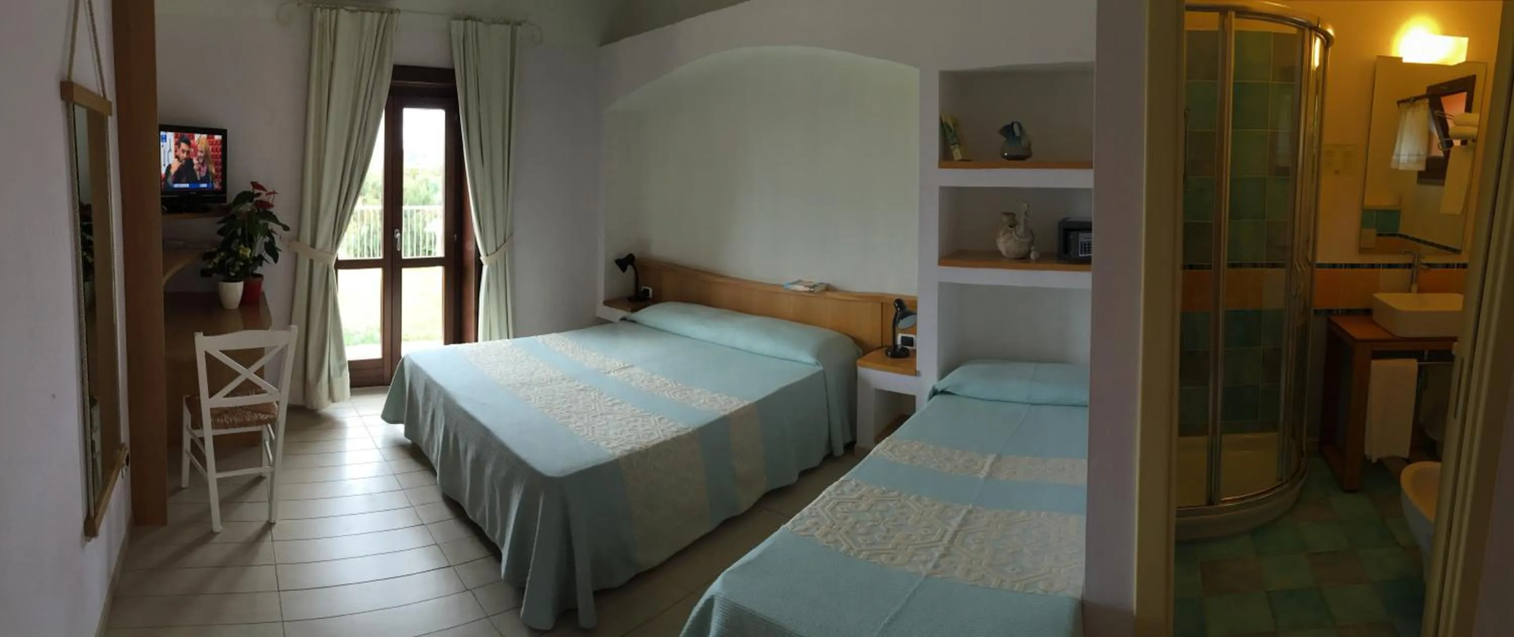 Photo of the whole room, Bed in Hotel Cala Reale