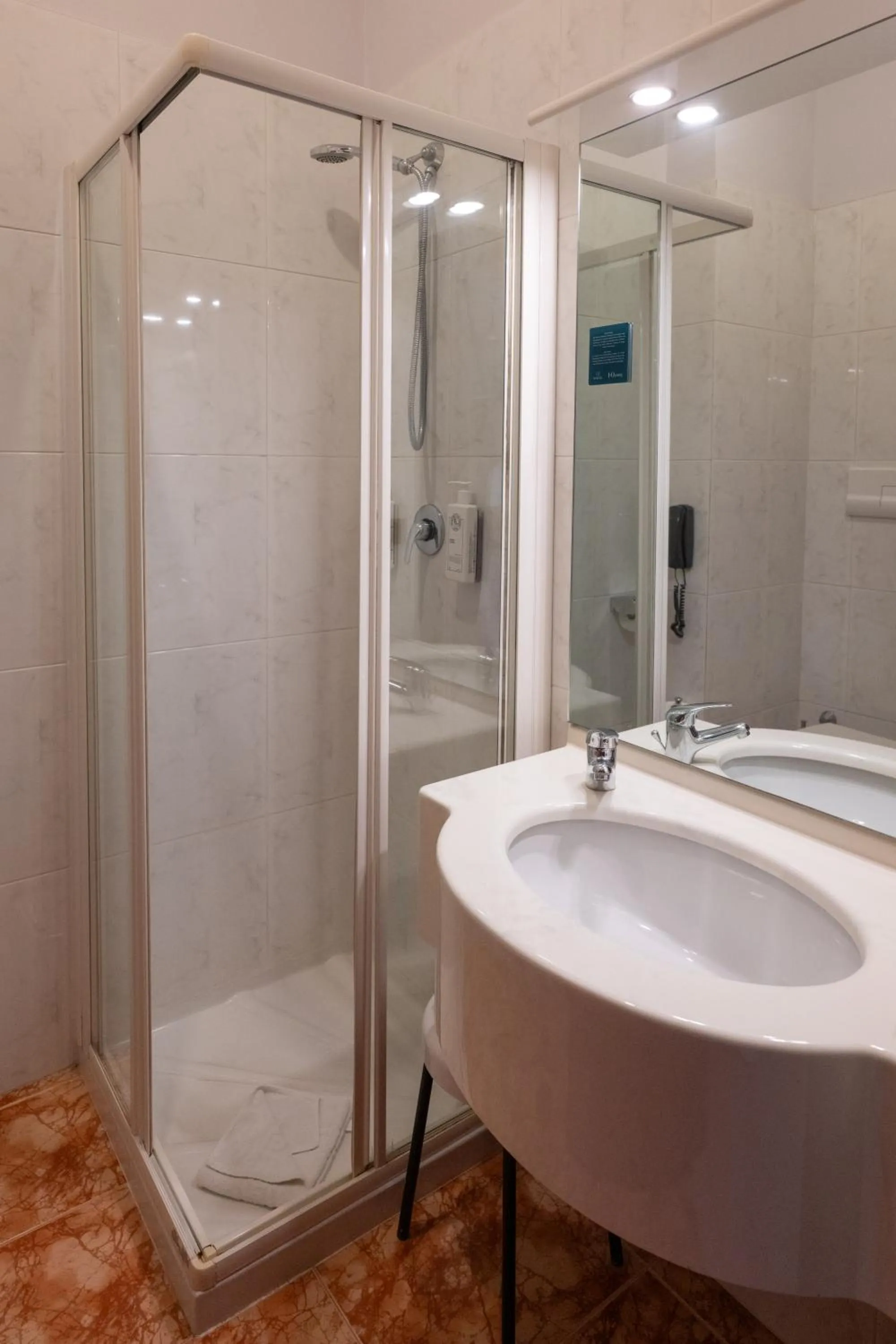 Bathroom in Hotel Riva Del Sole