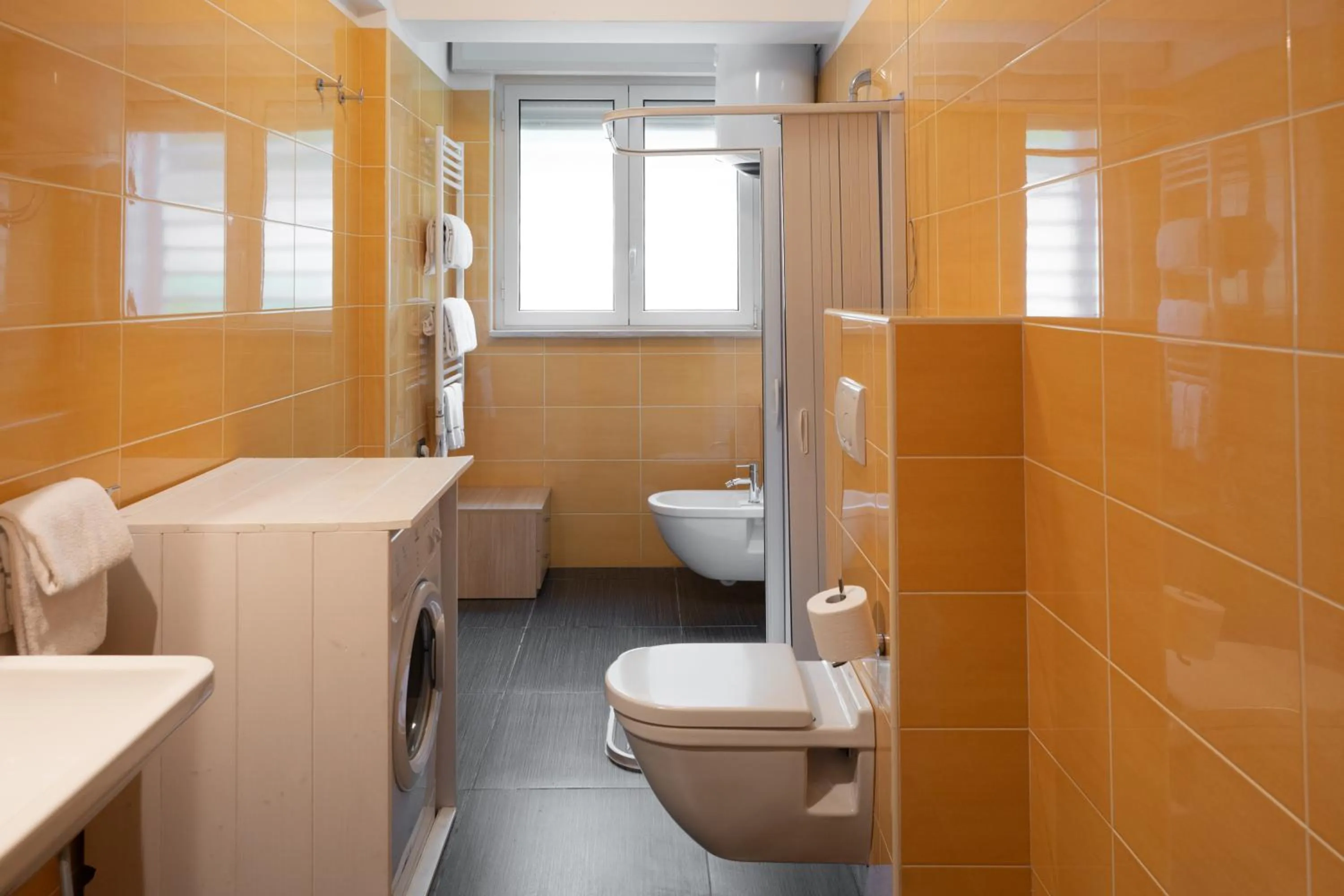 Shower in Hotel Riva Del Sole