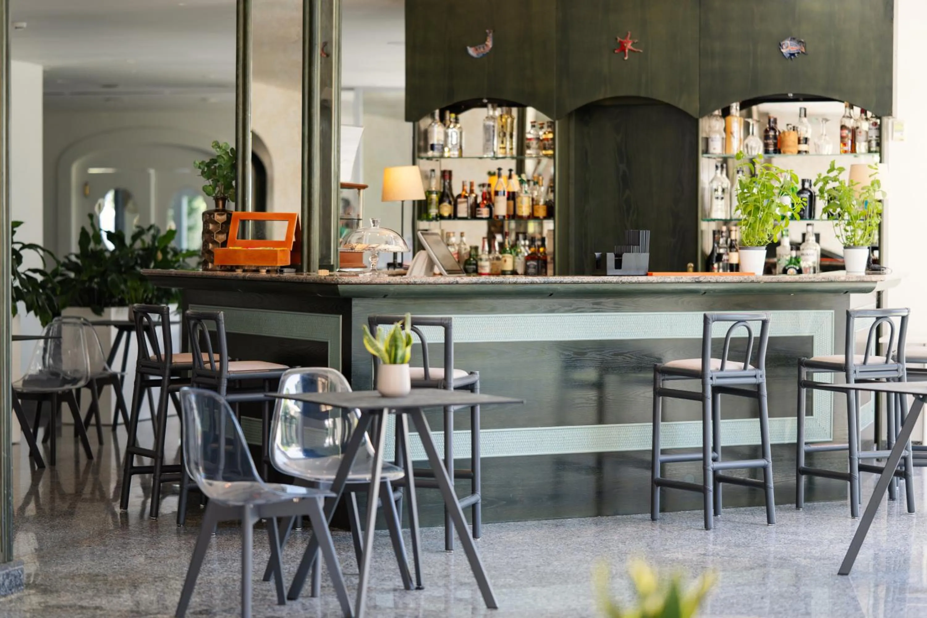 Lounge or bar in Hotel Riva Del Sole